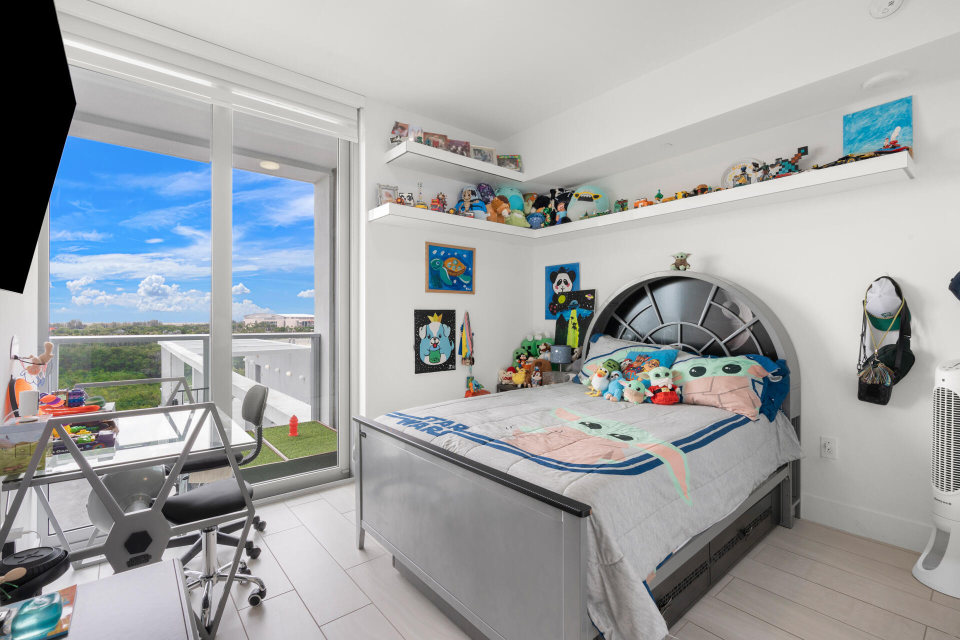 2000 Metropica #801, Sunrise FL 33323