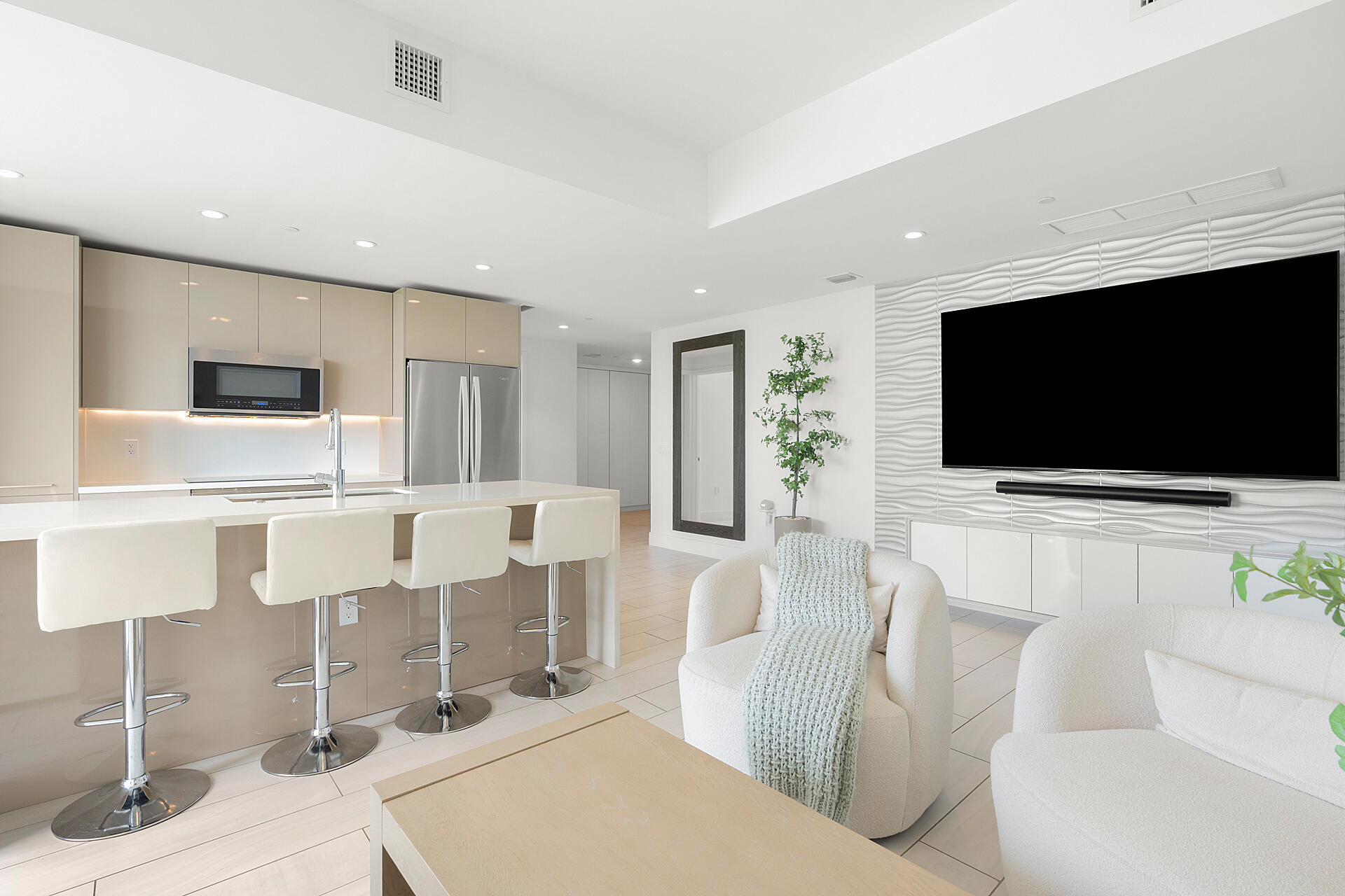 2000 Metropica #801, Sunrise FL 33323