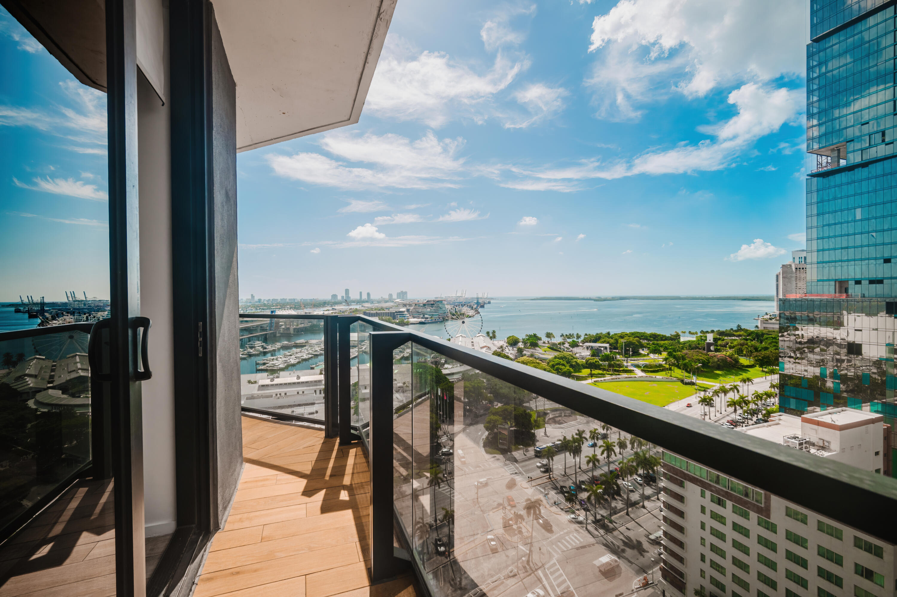 398 NE 5TH #1515, Miami FL 33132