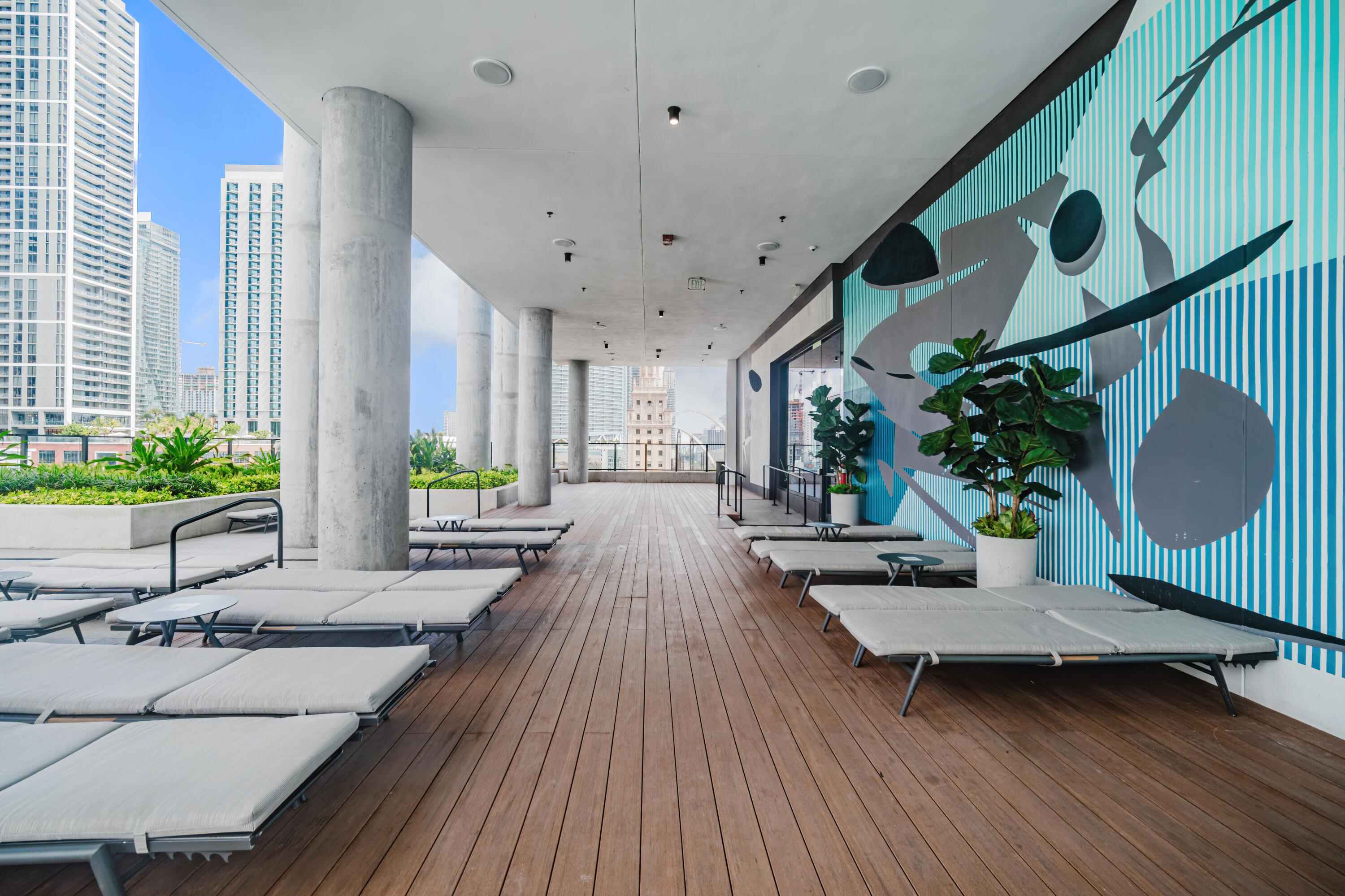 398 NE 5TH #1515, Miami FL 33132
