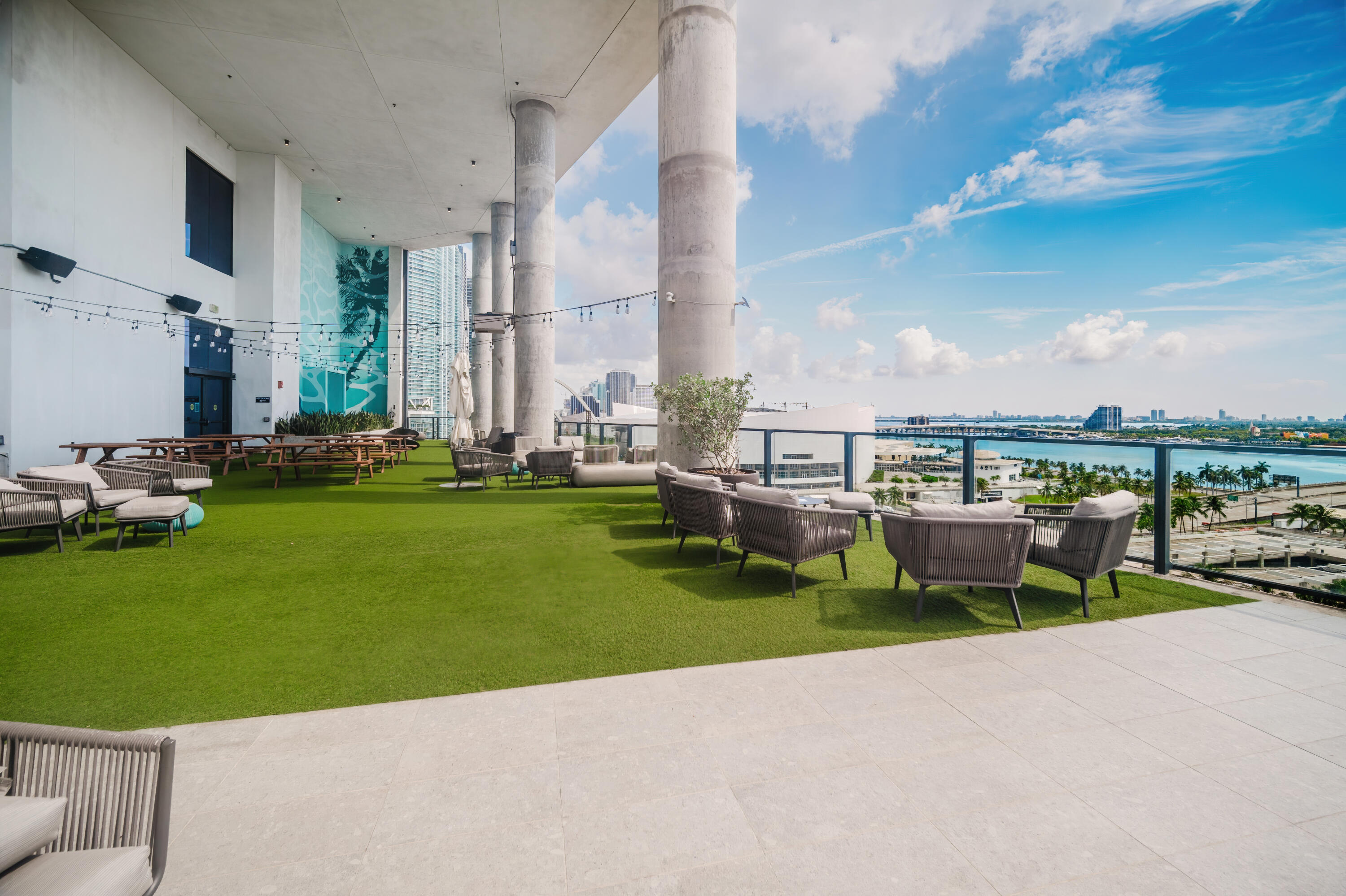 398 NE 5TH #1515, Miami FL 33132