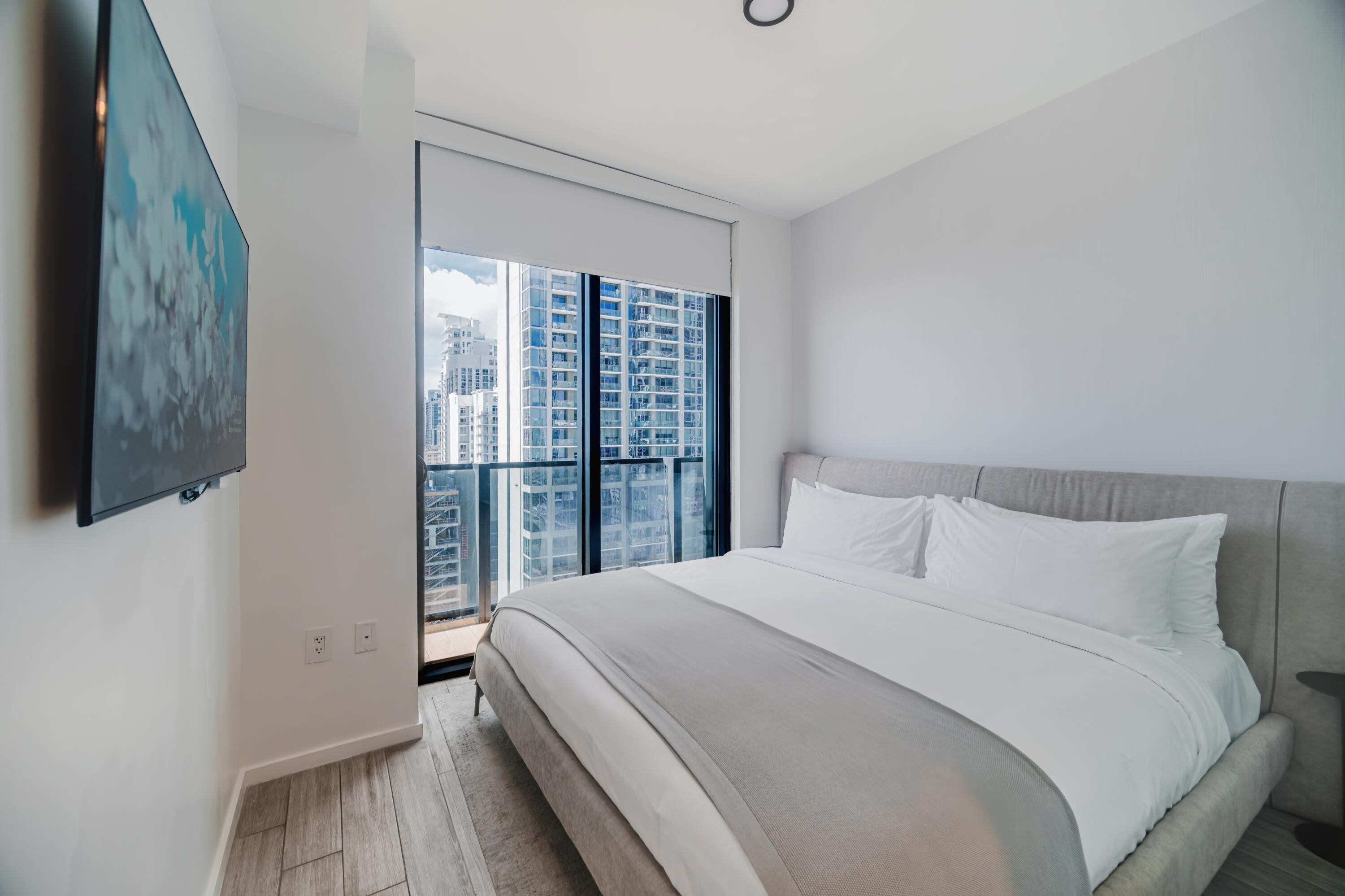 398 NE 5TH #1515, Miami FL 33132