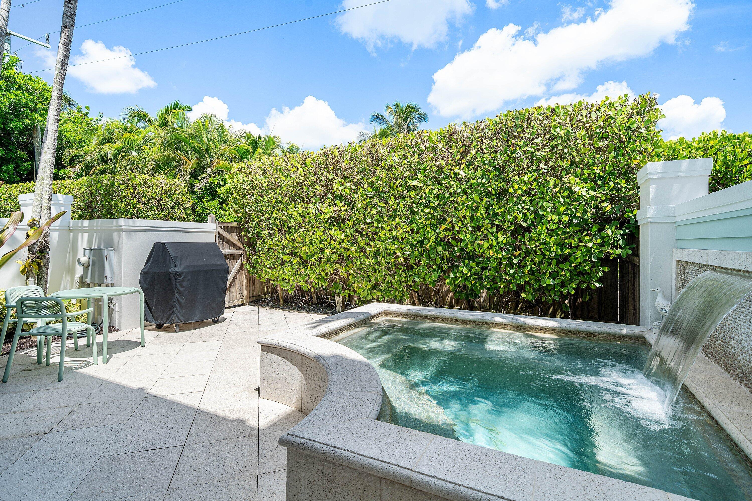 5 Adams, Ocean Ridge FL 33435