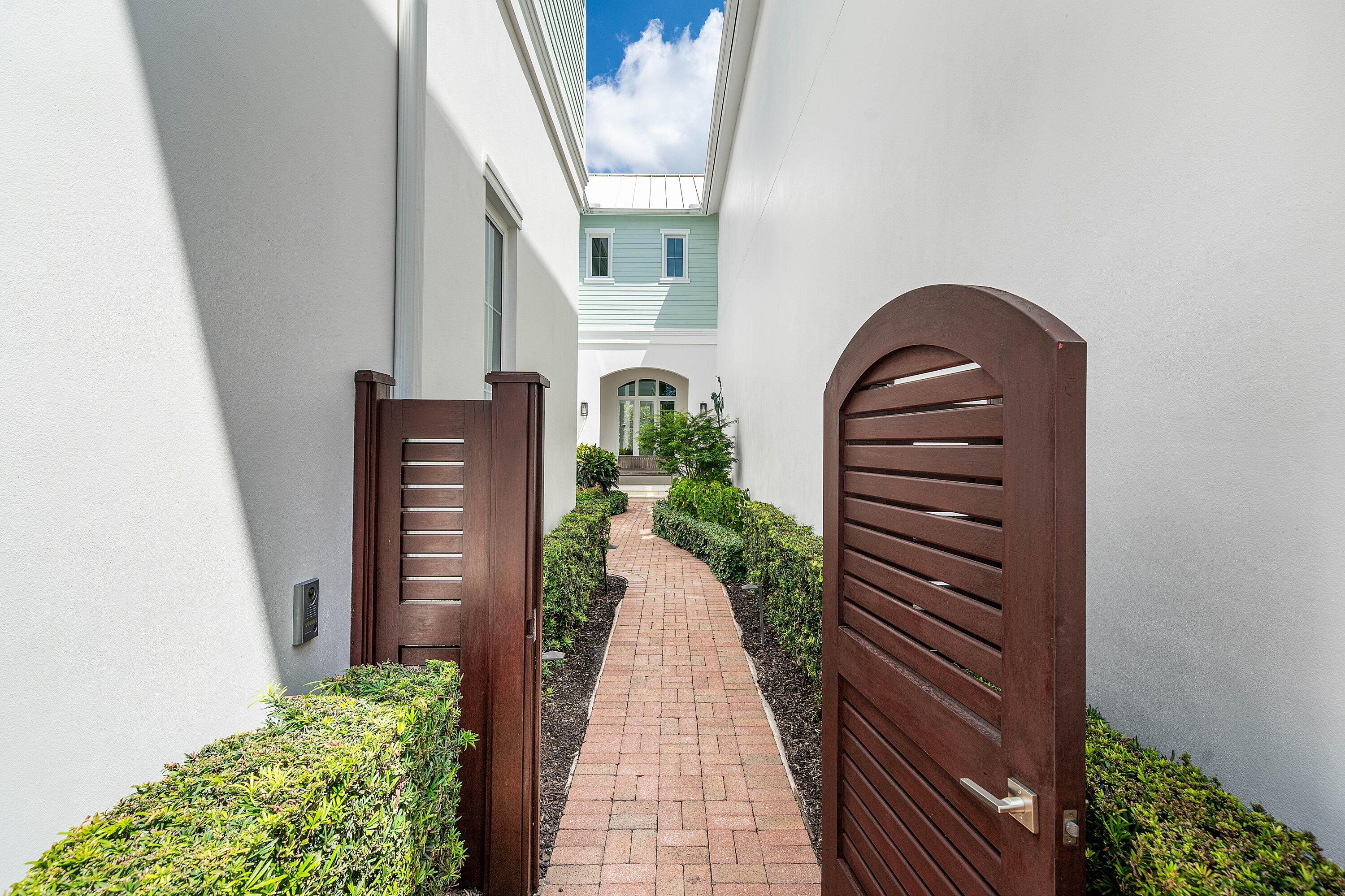 5 Adams, Ocean Ridge FL 33435