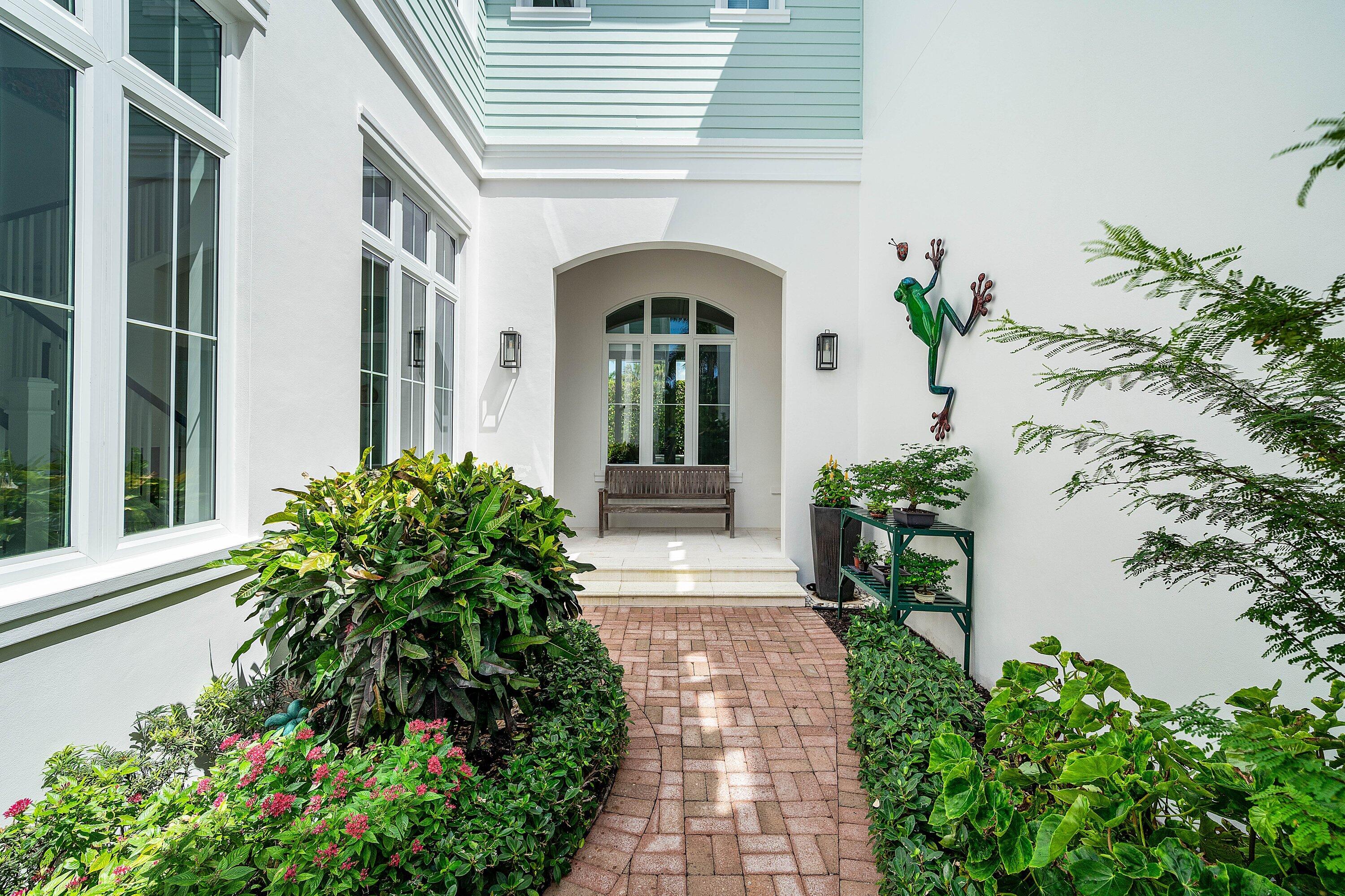 5 Adams, Ocean Ridge FL 33435