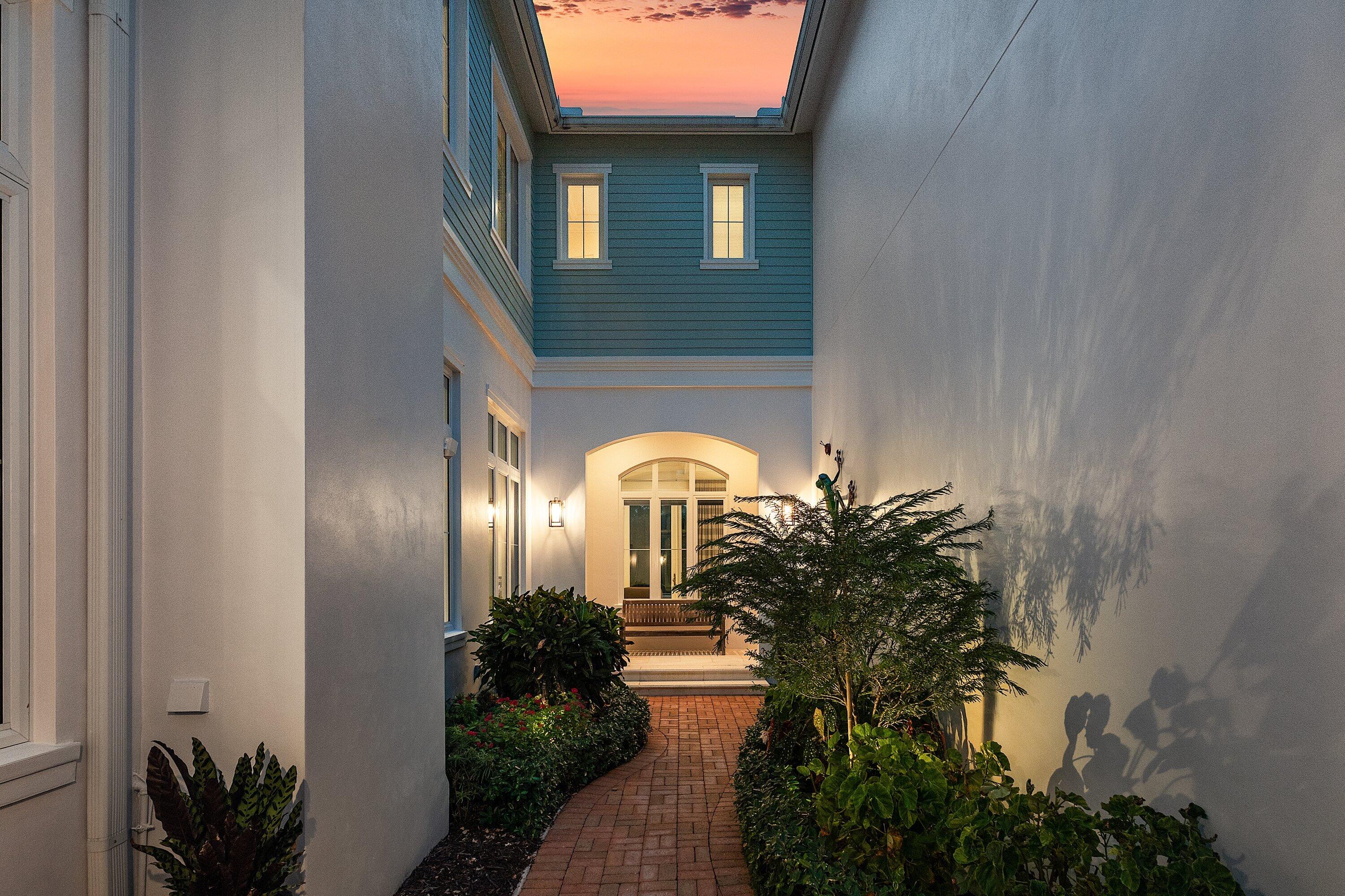 5 Adams, Ocean Ridge FL 33435