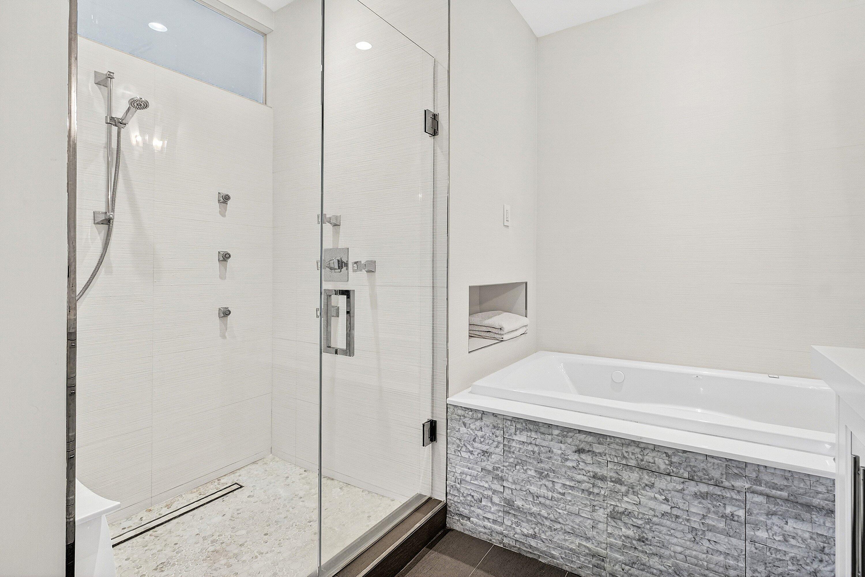 605 NE 19th, Deerfield Beach FL 33441