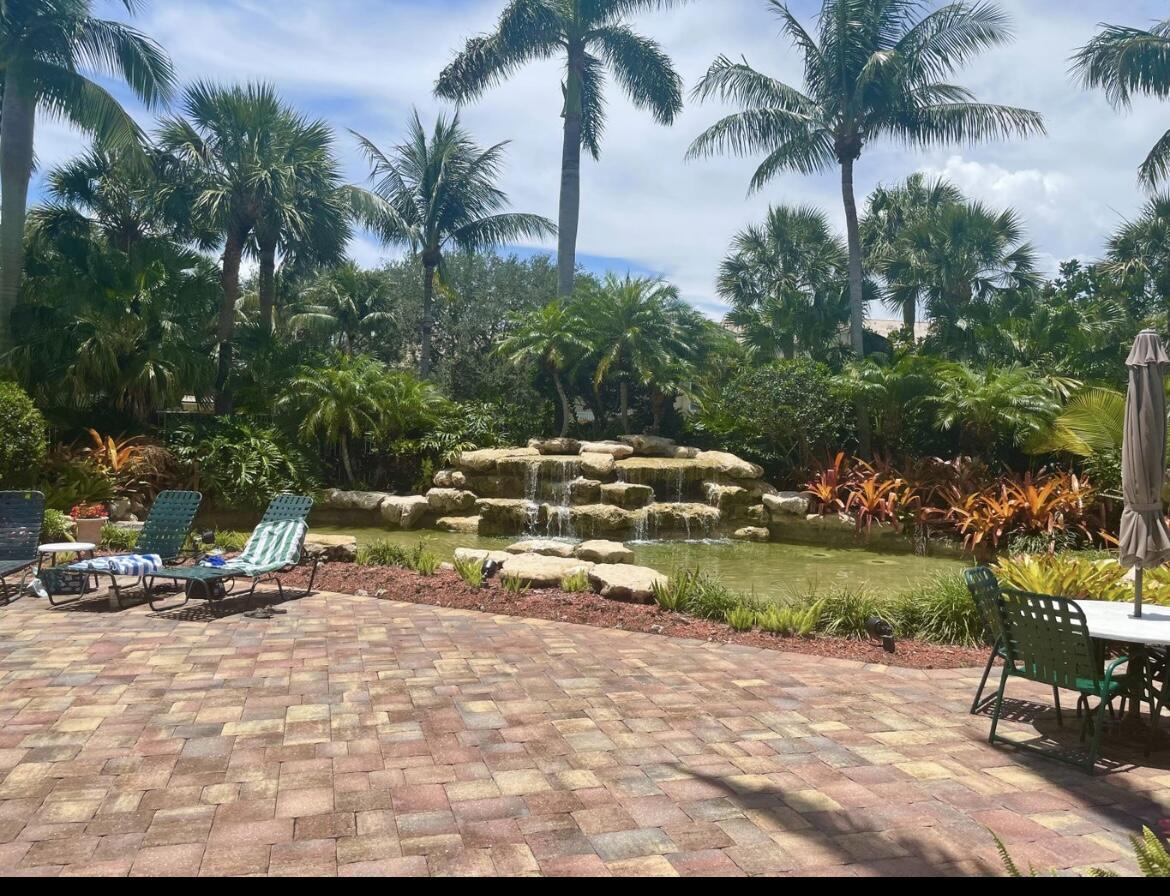 284 VILLAGE #9207, Tequesta FL 33469