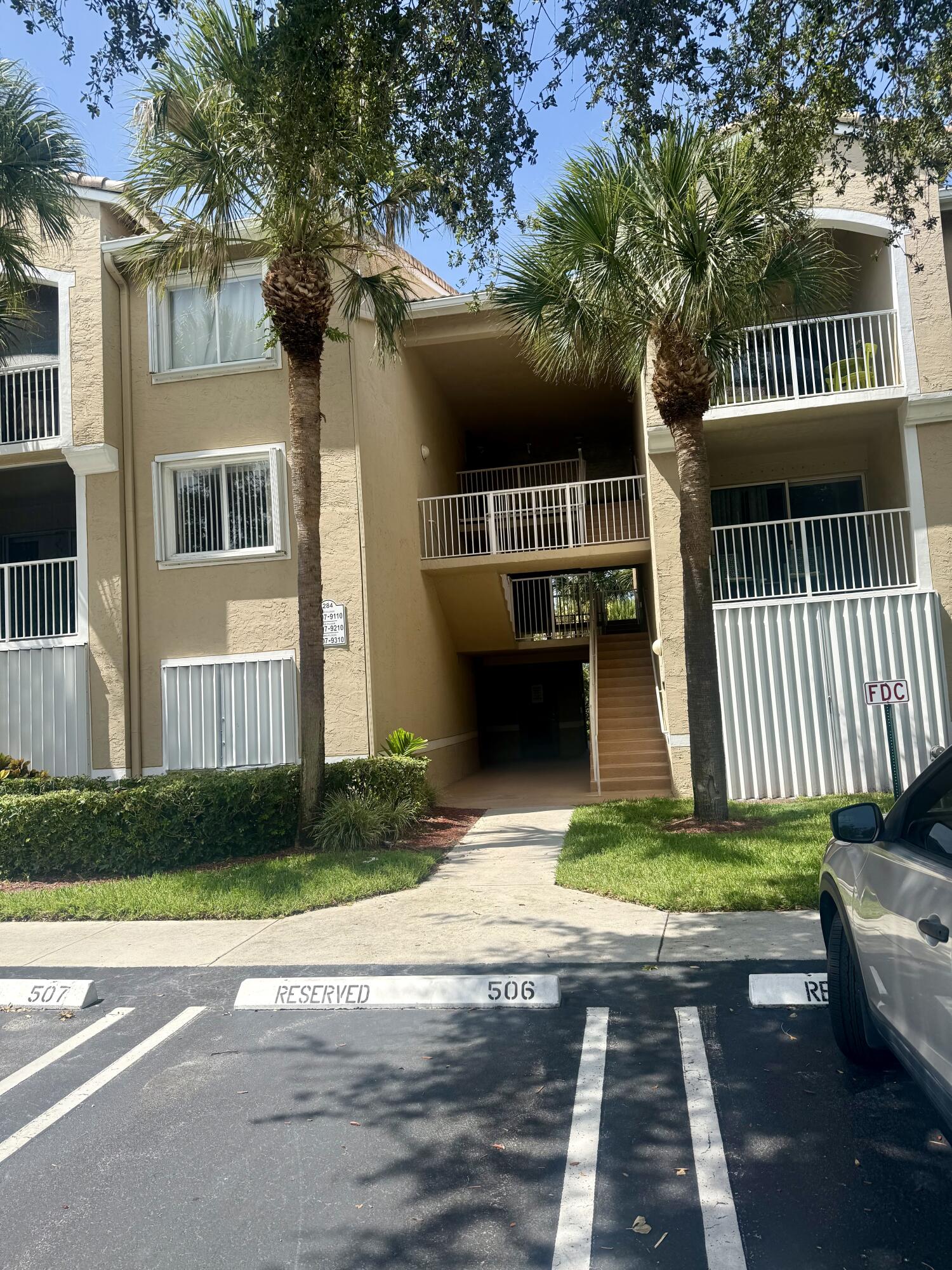 284 VILLAGE #9207, Tequesta FL 33469