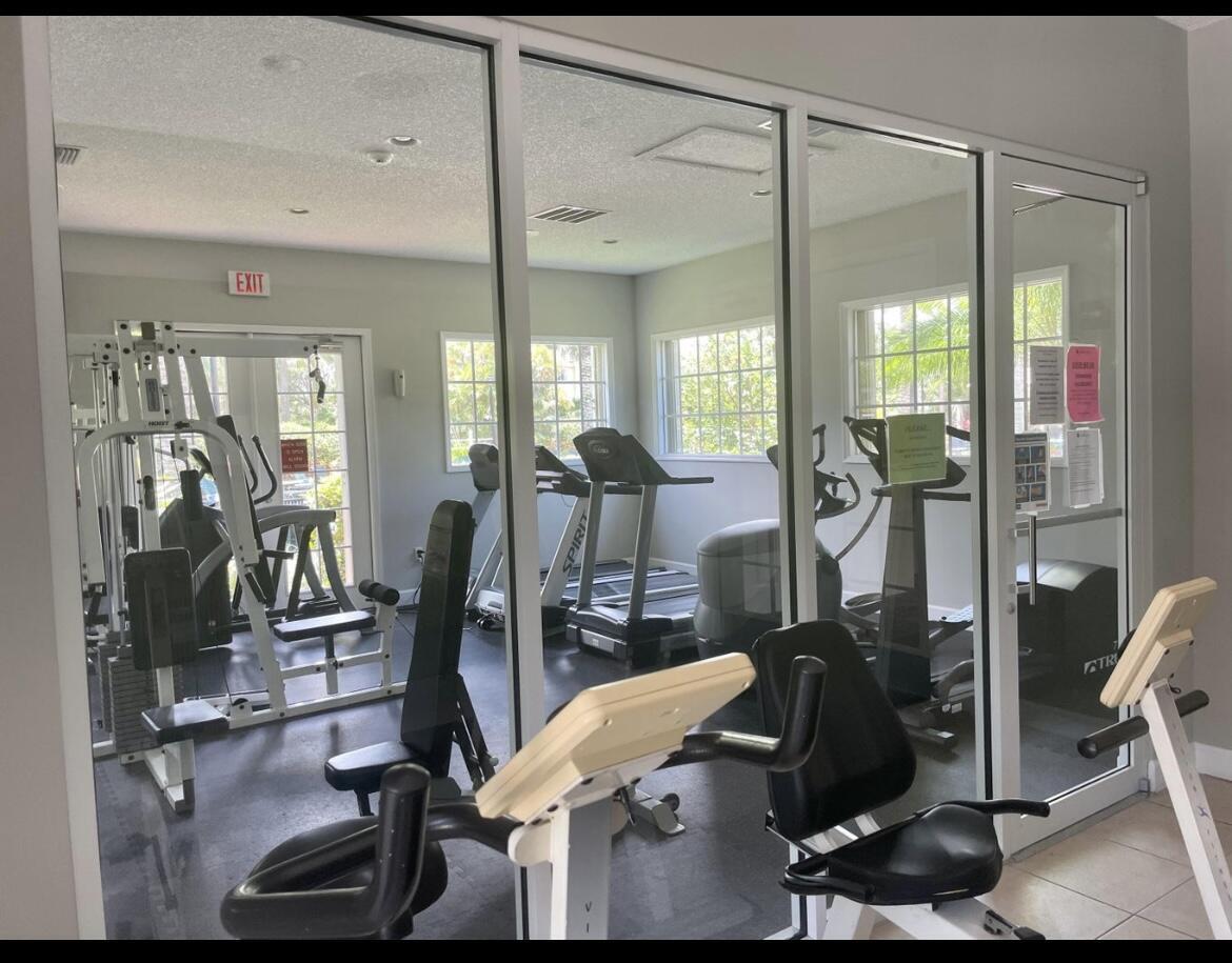 284 VILLAGE #9207, Tequesta FL 33469
