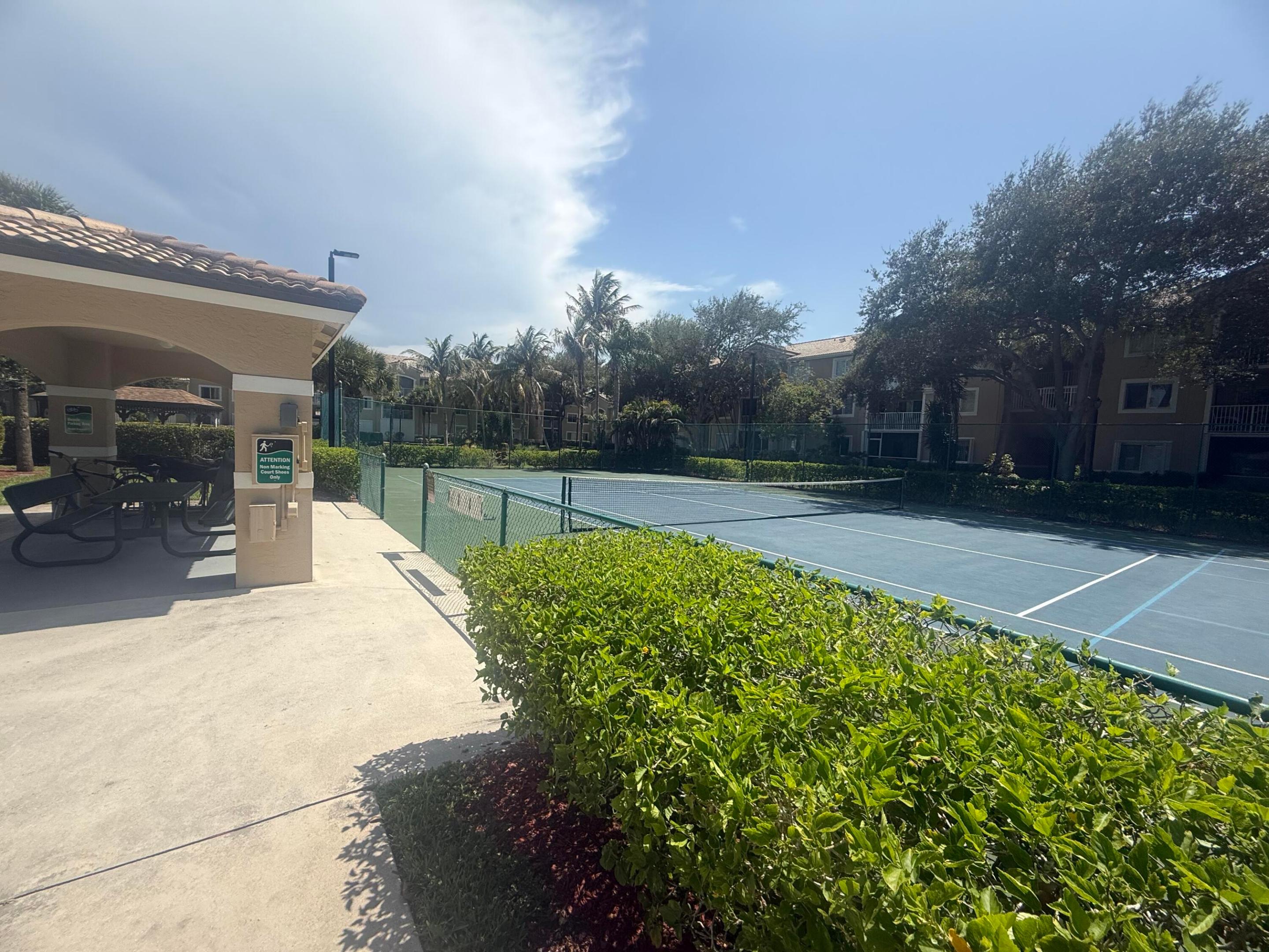 284 VILLAGE #9207, Tequesta FL 33469