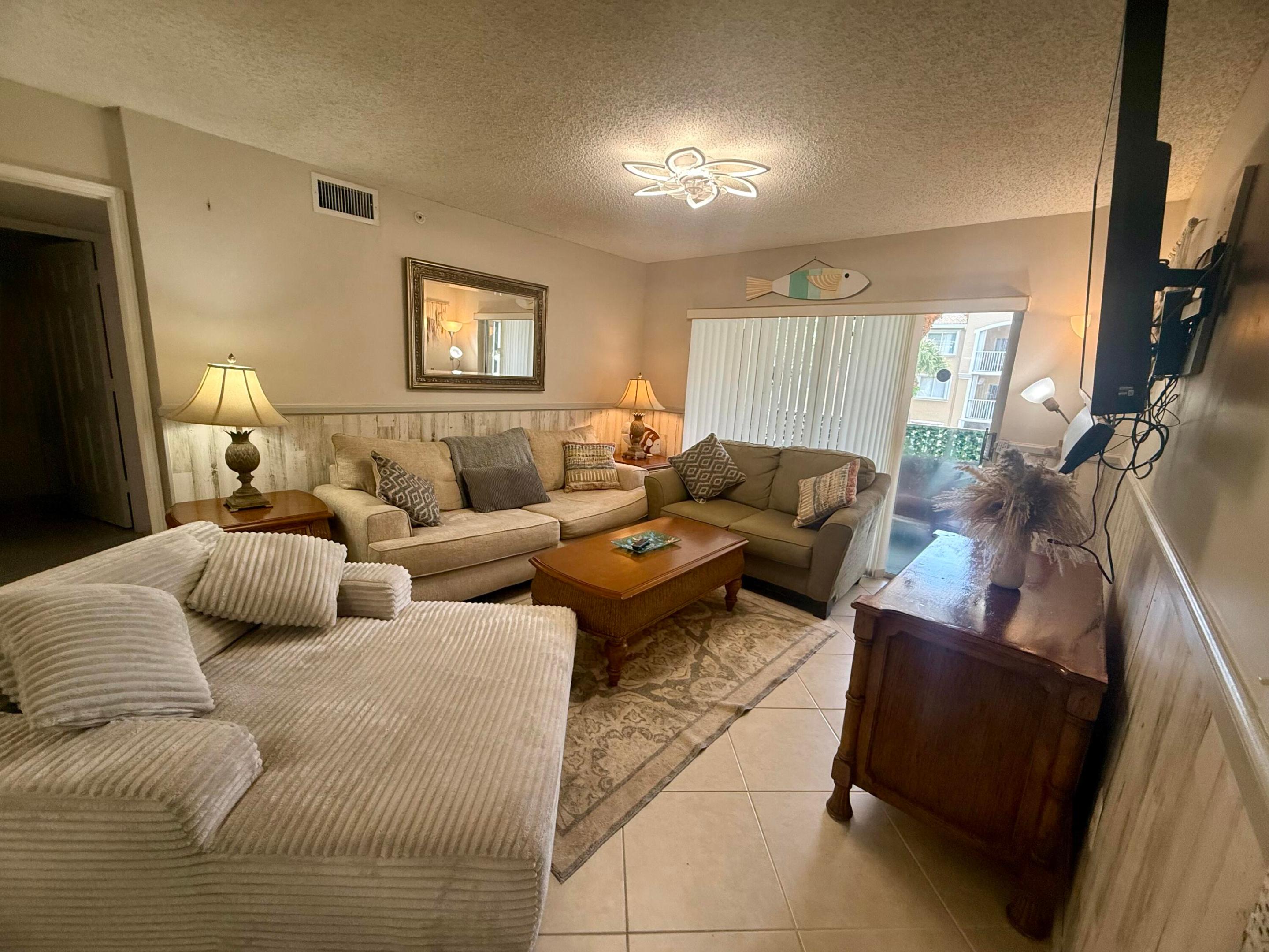 284 VILLAGE #9207, Tequesta FL 33469