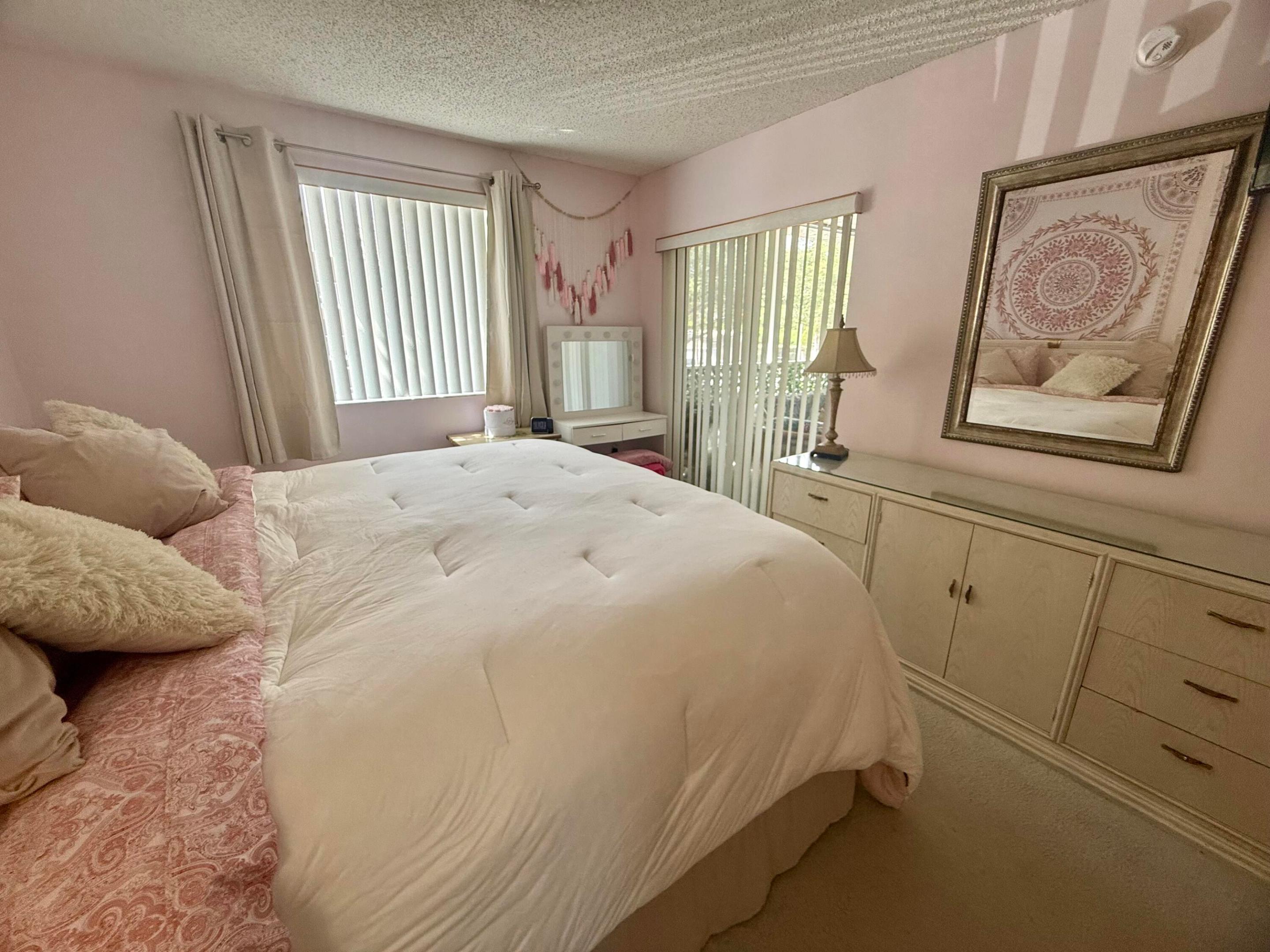 284 VILLAGE #9207, Tequesta FL 33469
