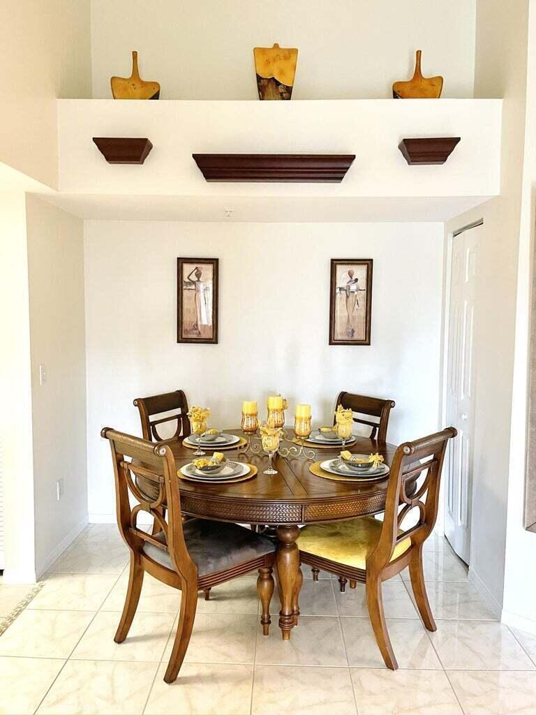300 CRESTWOOD #309, Royal Palm Beach FL 33411