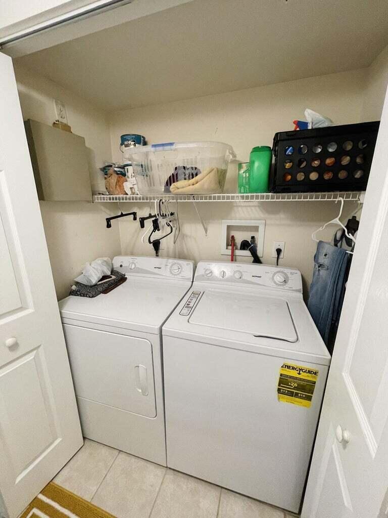 300 CRESTWOOD #309, Royal Palm Beach FL 33411