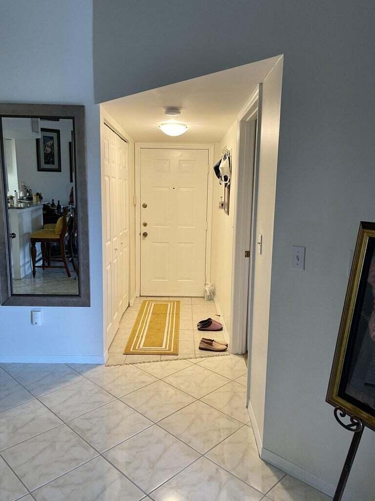 300 CRESTWOOD #309, Royal Palm Beach FL 33411