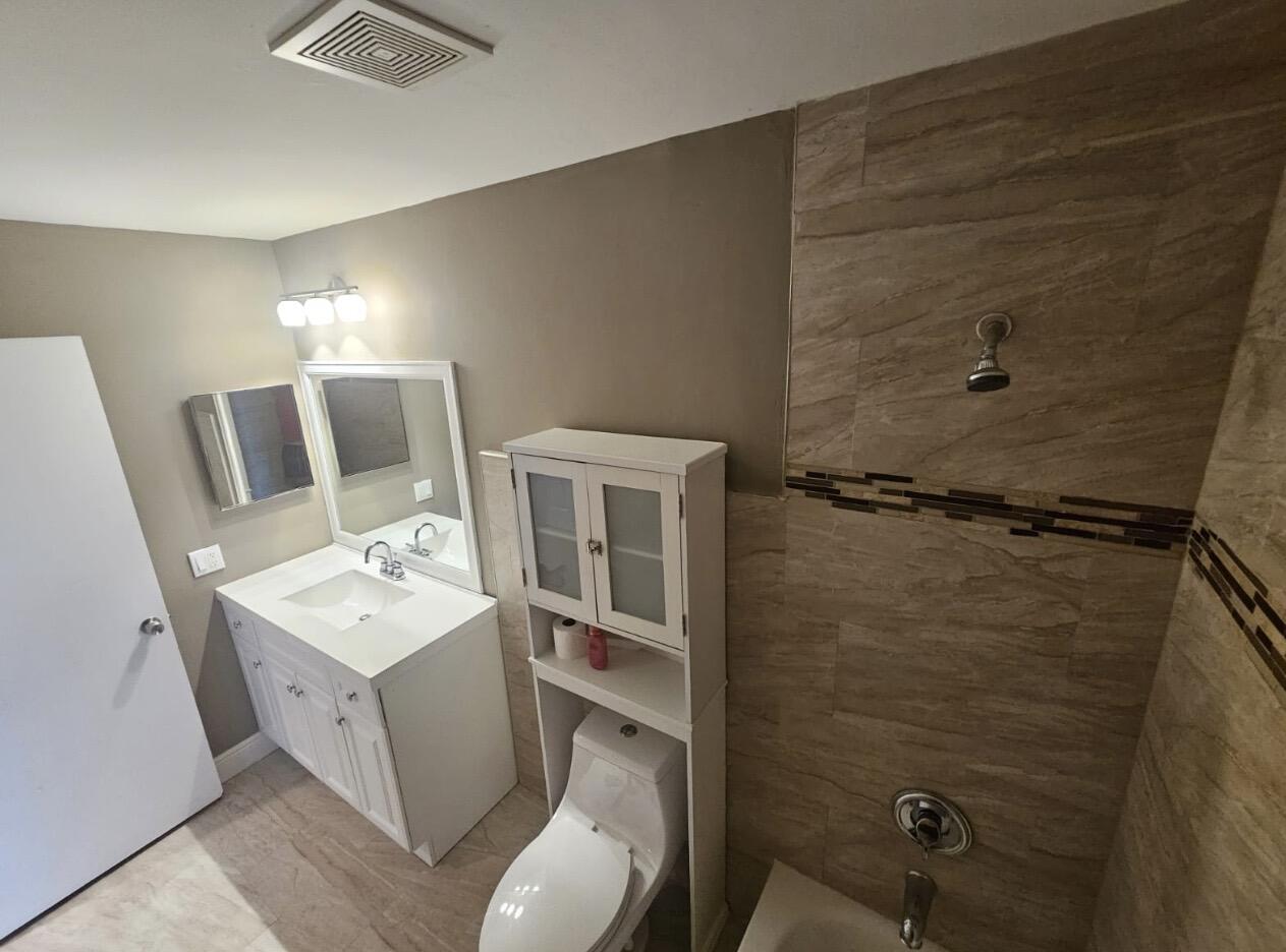 3275 NW 44TH #2, Oakland Park FL 33309