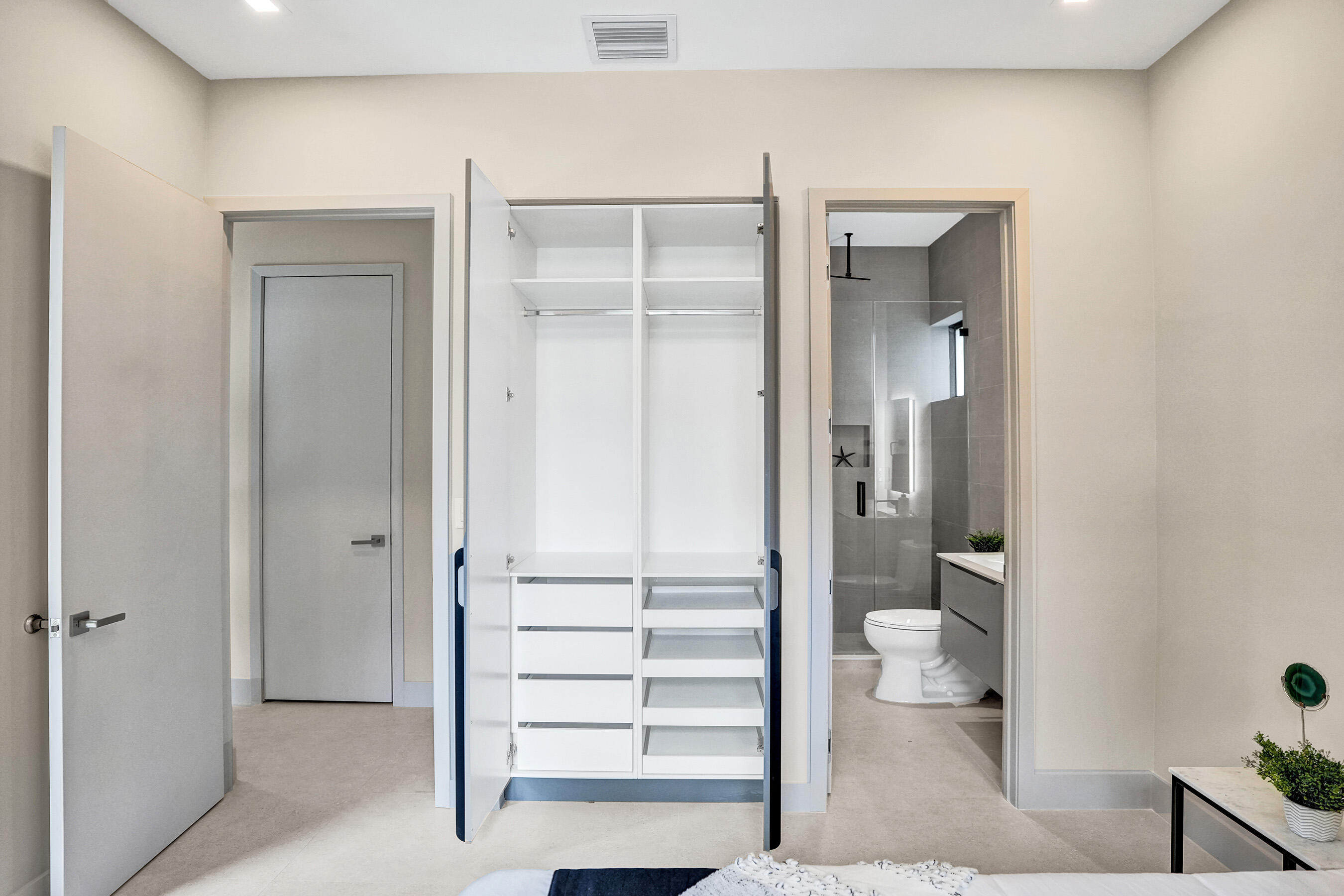 1140 SE 6TH, Fort Lauderdale FL 33316