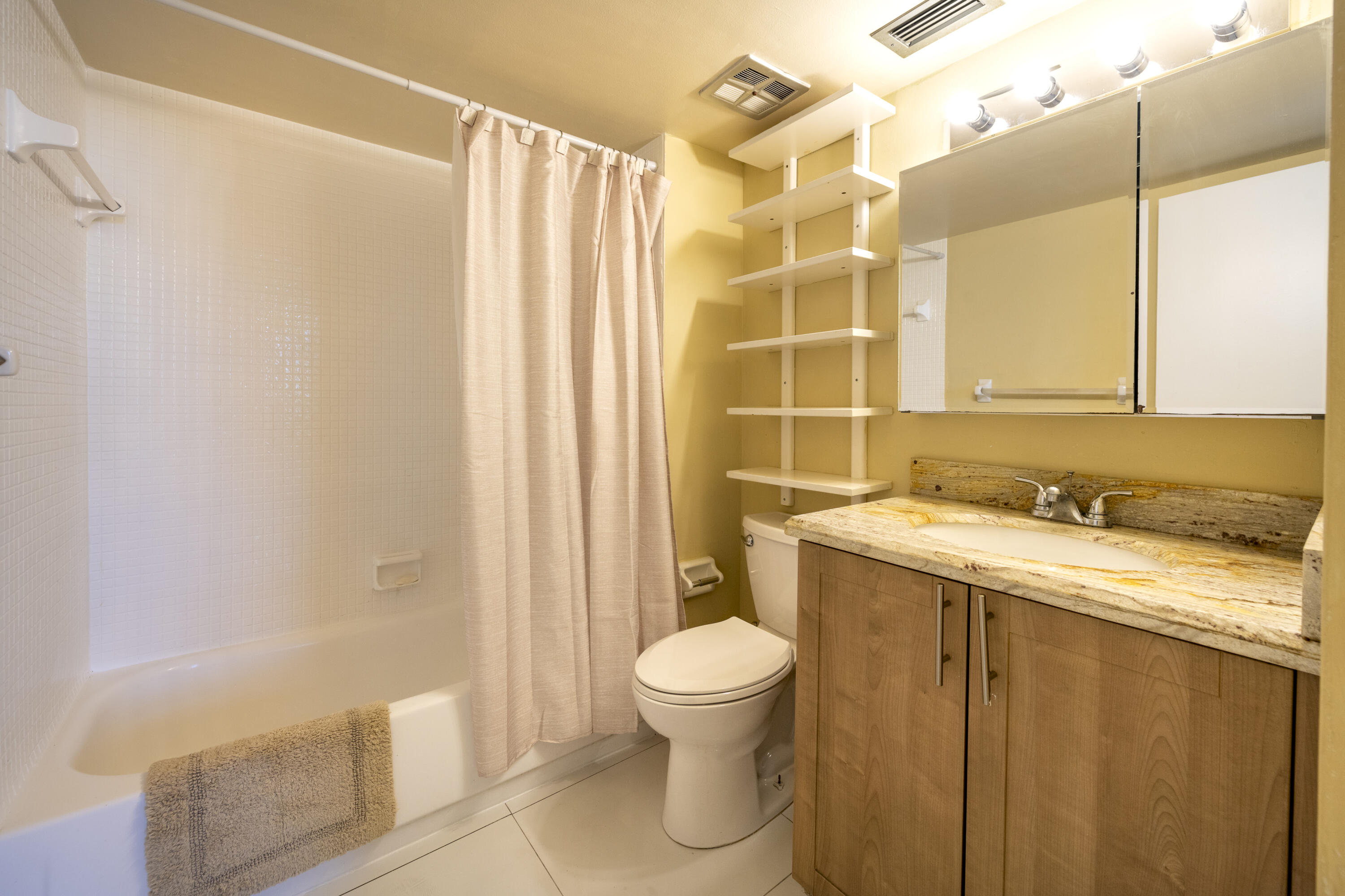 4501 NE 21ST #412, Fort Lauderdale FL 33308