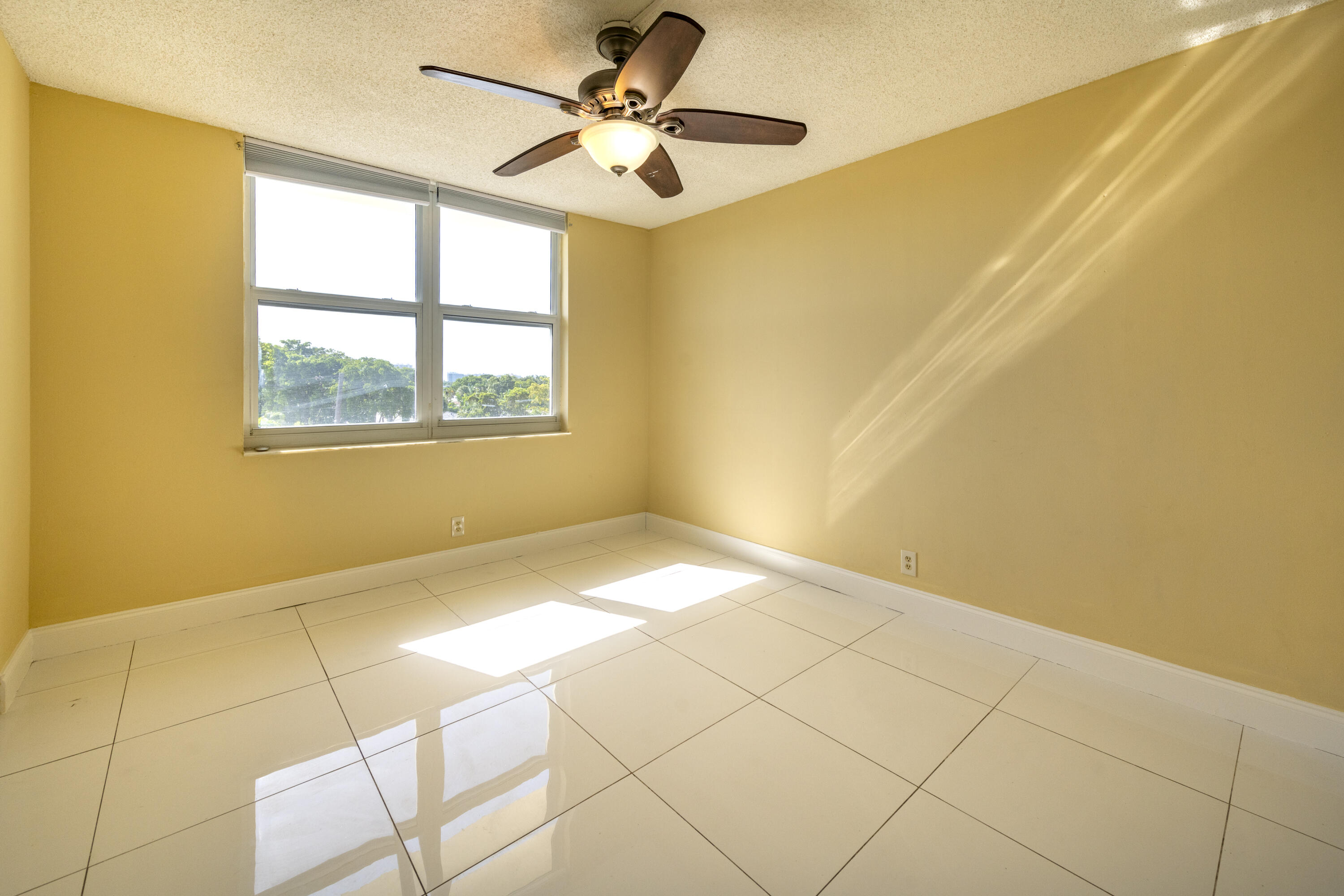 4501 NE 21ST #412, Fort Lauderdale FL 33308