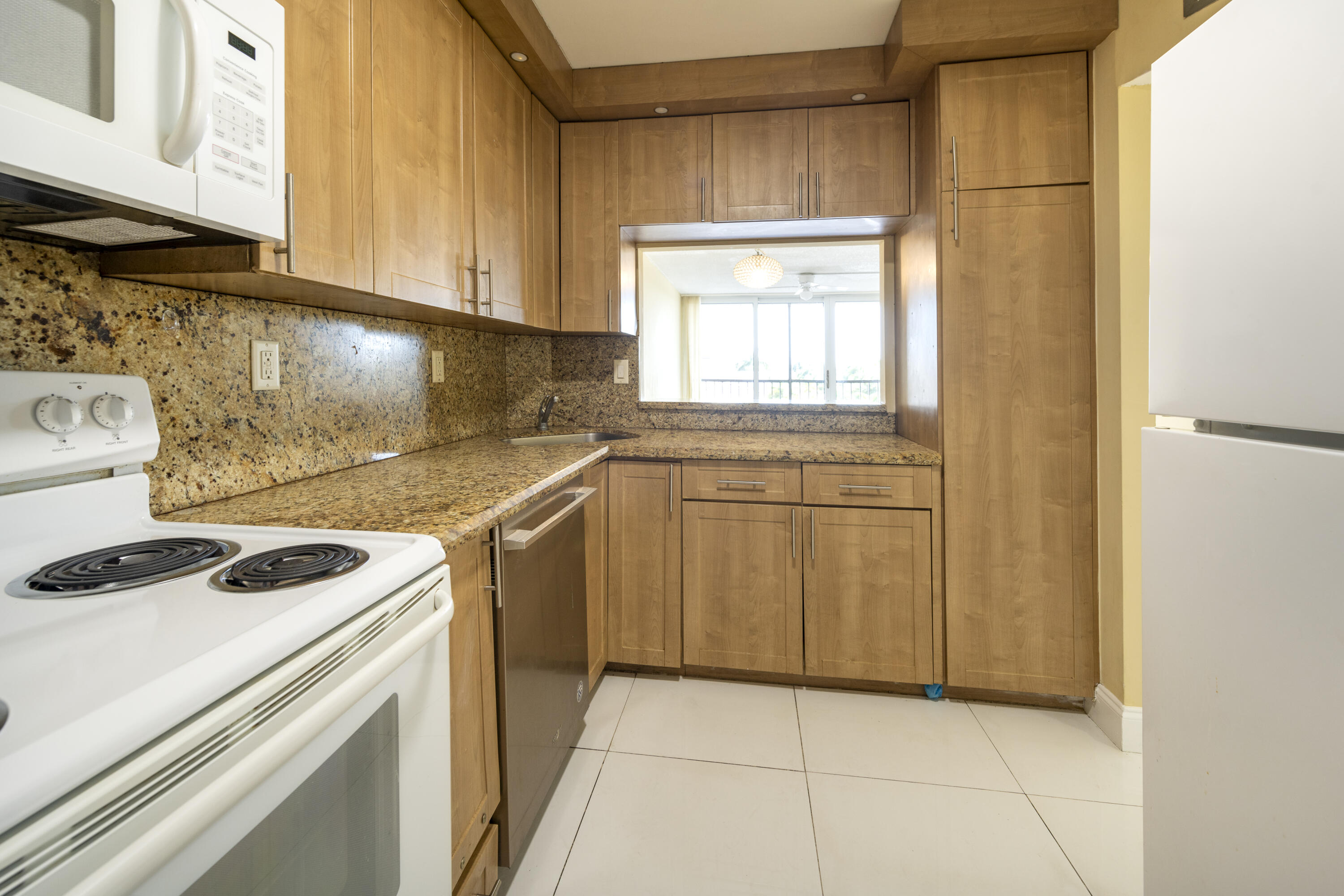 4501 NE 21ST #412, Fort Lauderdale FL 33308