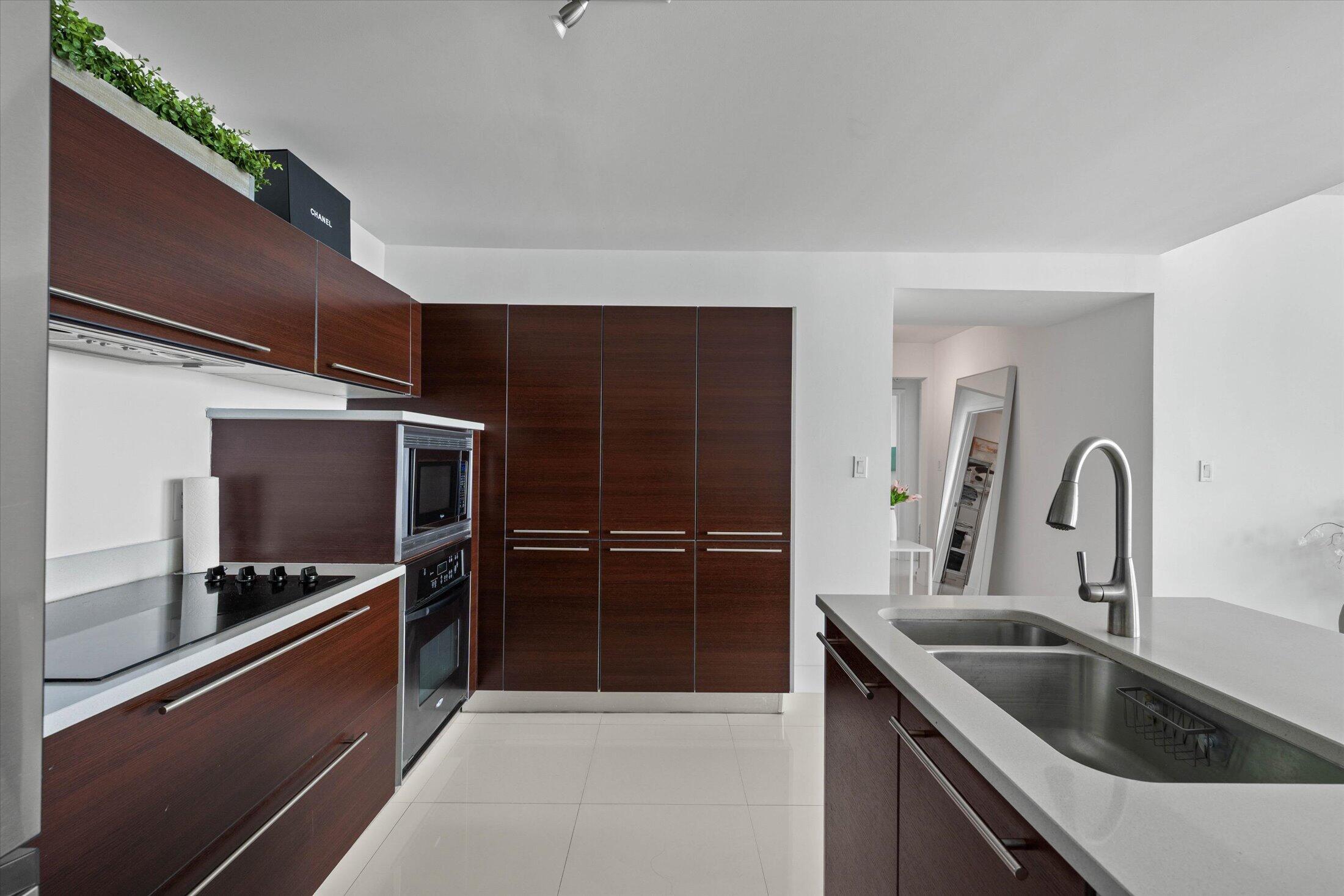 1900 N Bayshore #2312, Miami FL 33132