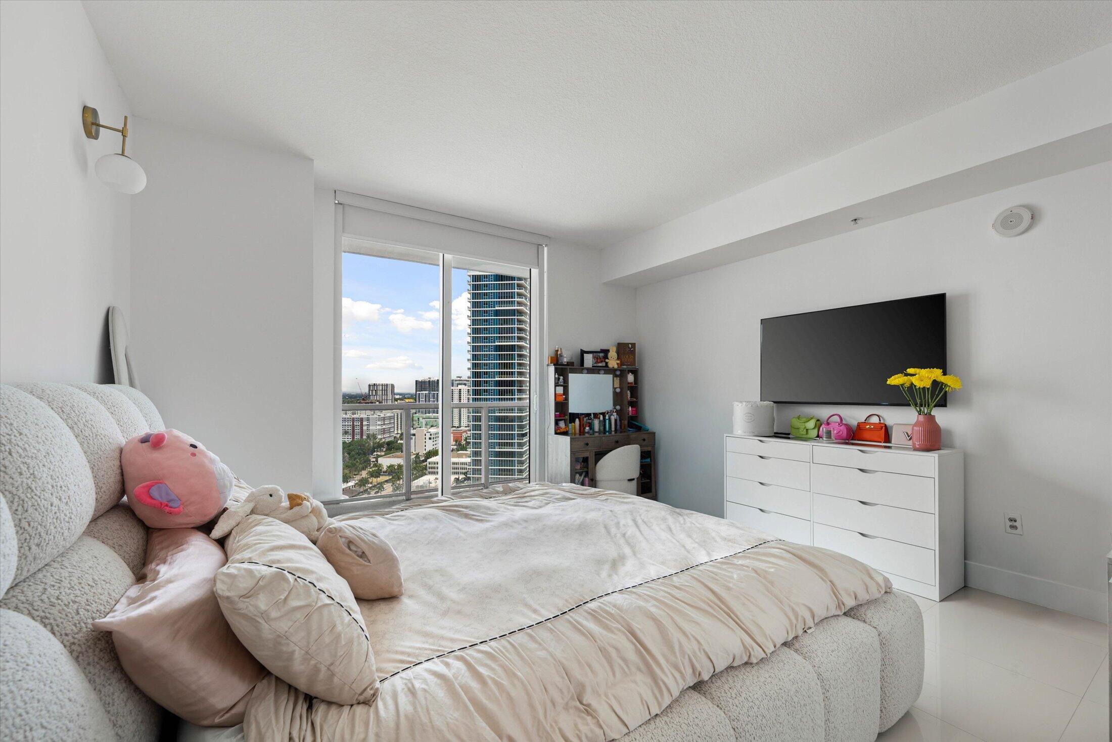 1900 N Bayshore #2312, Miami FL 33132