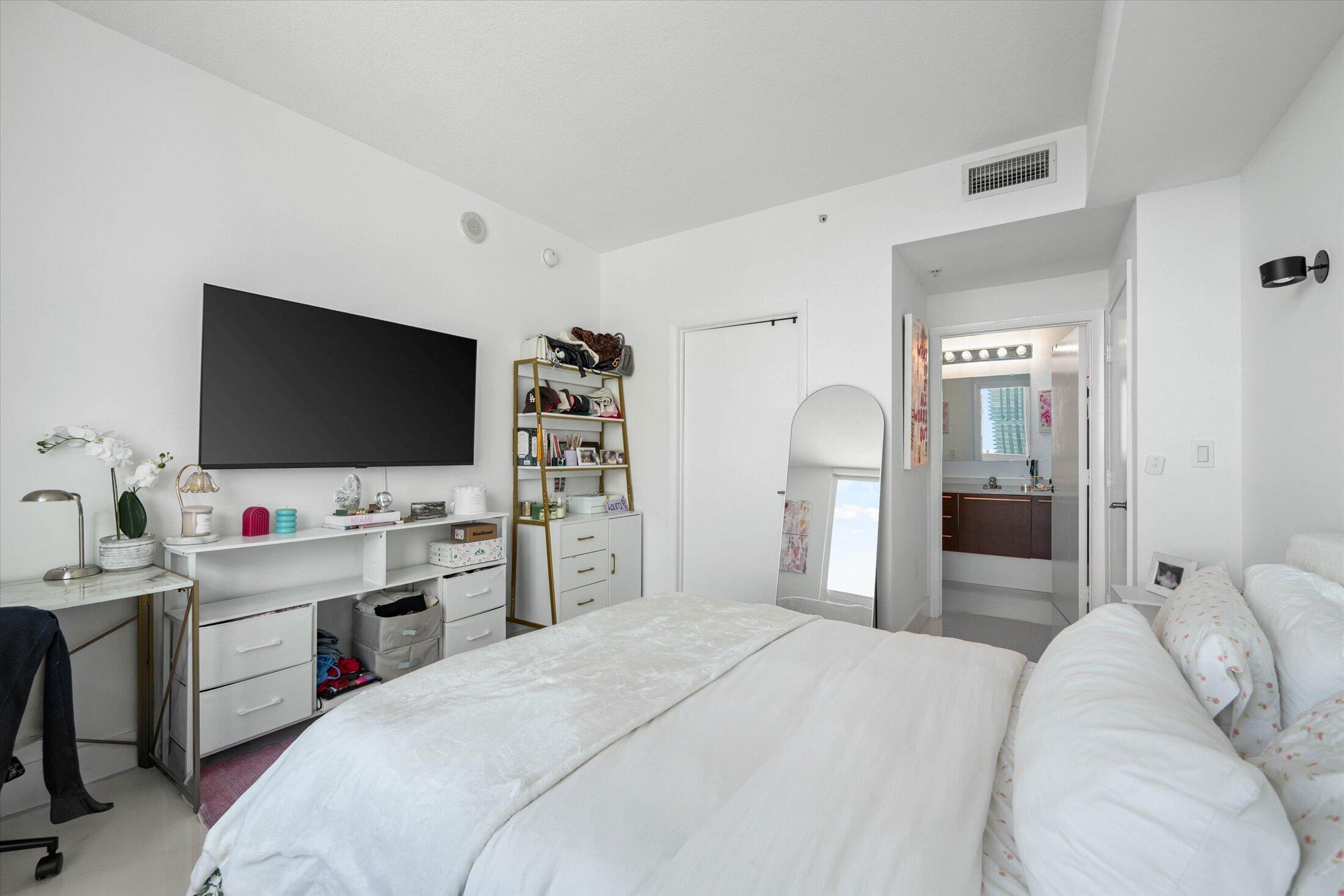 1900 N Bayshore #2312, Miami FL 33132