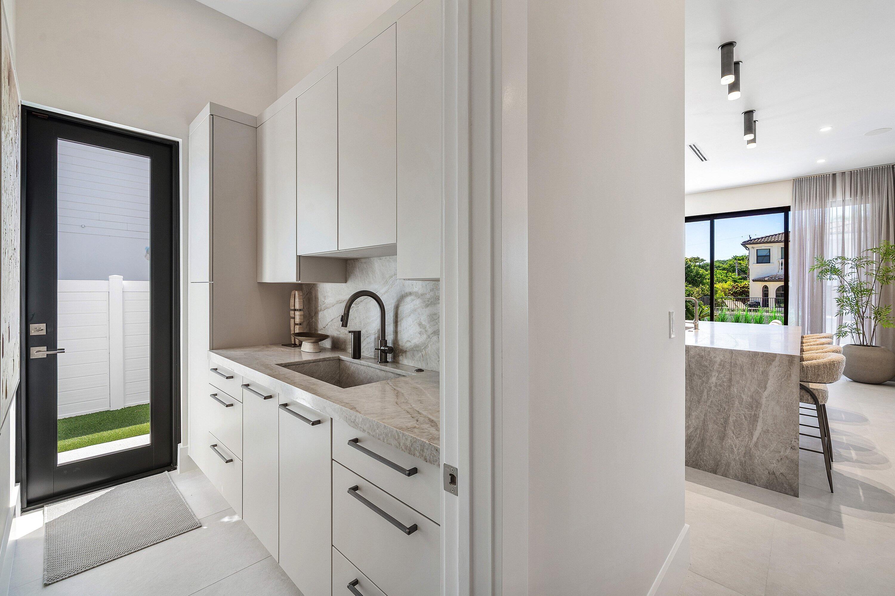 748 NE 72nd, Boca Raton FL 33487