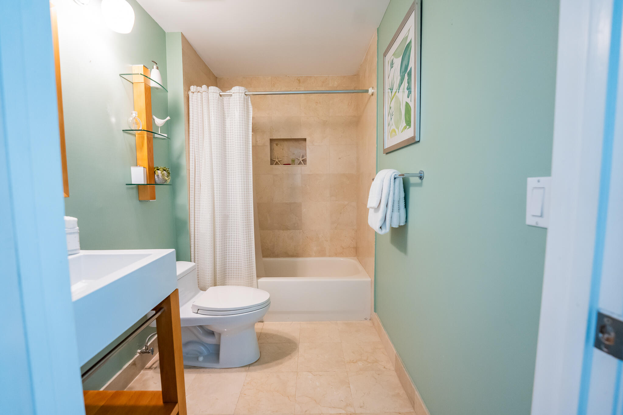 111 SE 8th #1402, Fort Lauderdale FL 33301
