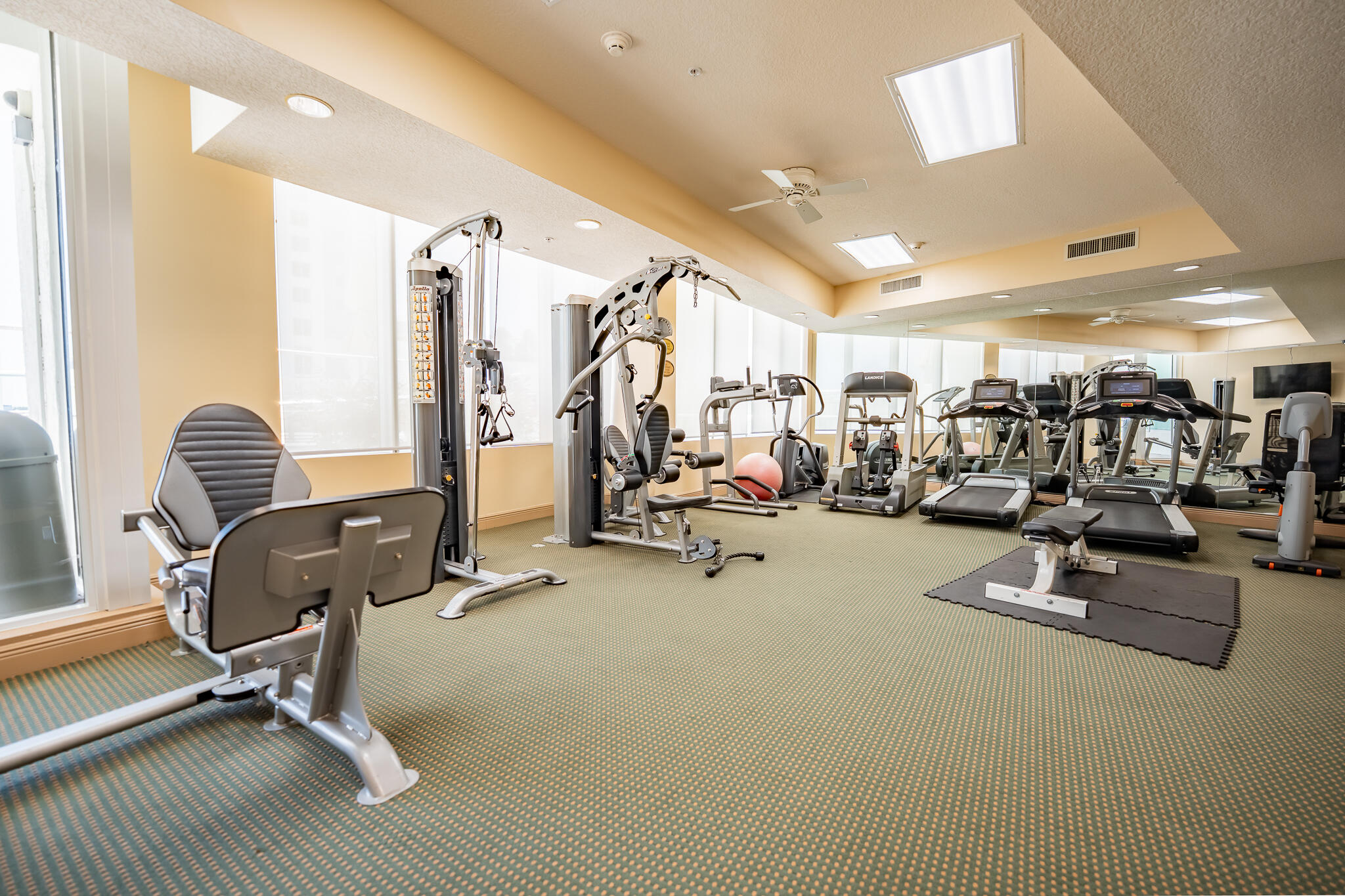 111 SE 8th #1402, Fort Lauderdale FL 33301