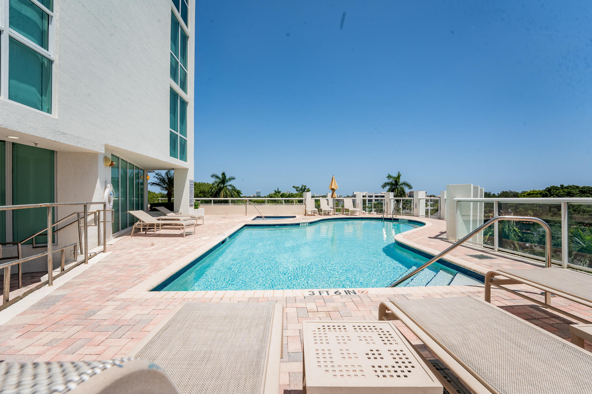 111 SE 8th #1402, Fort Lauderdale FL 33301