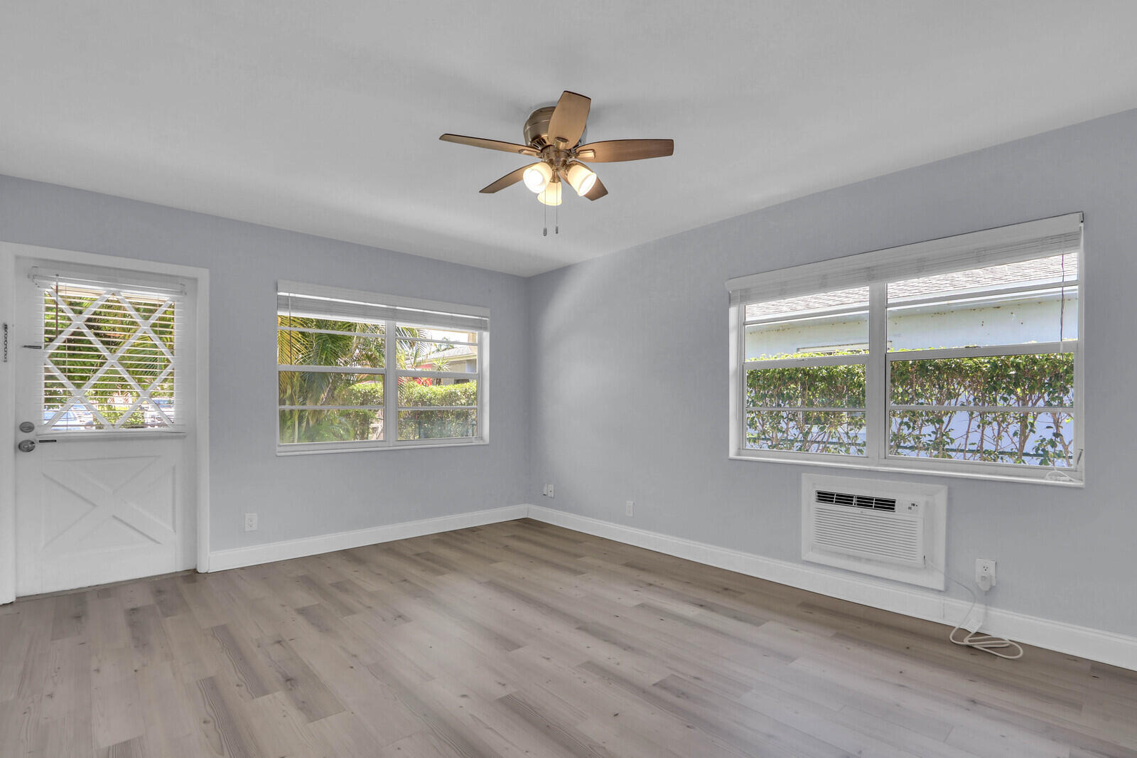 112 SANDAL #4, Palm Beach Shores FL 33404