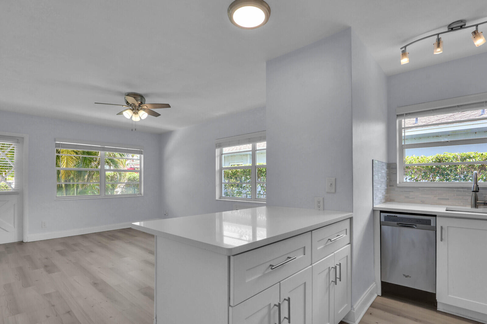 112 SANDAL #4, Palm Beach Shores FL 33404