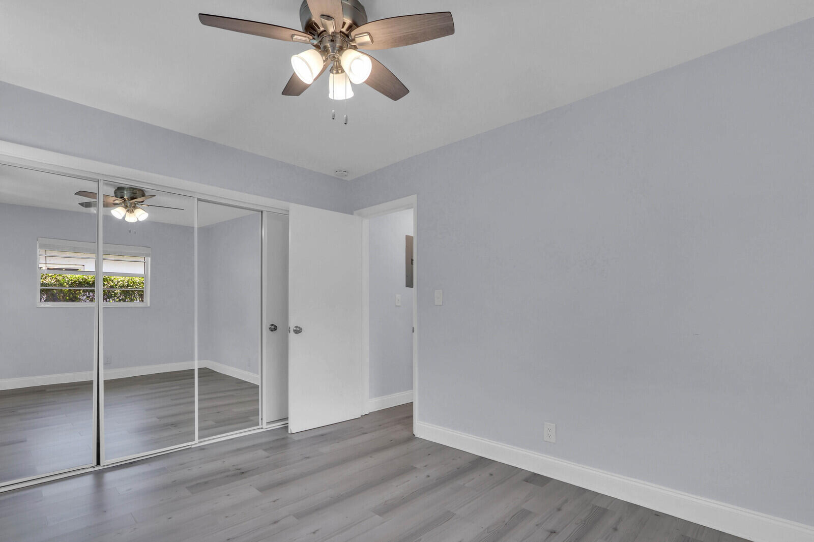 112 SANDAL #4, Palm Beach Shores FL 33404
