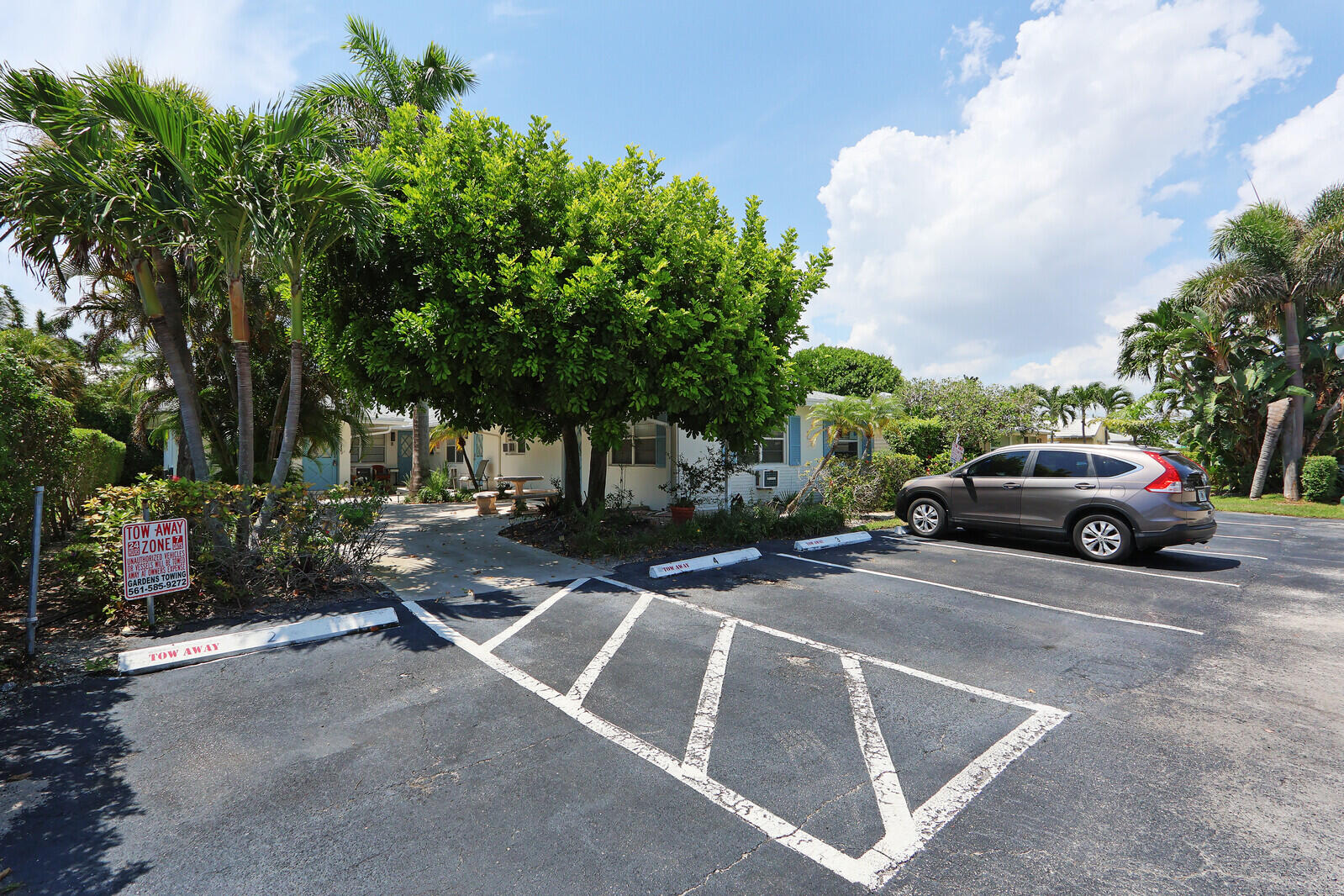 112 SANDAL #4, Palm Beach Shores FL 33404