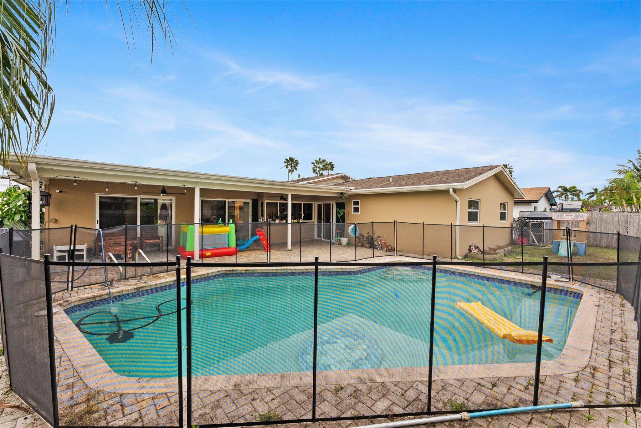 10661 NW 27TH, Sunrise FL 33322