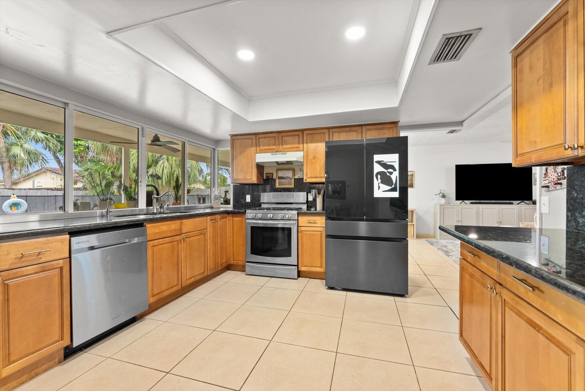 10661 NW 27TH, Sunrise FL 33322