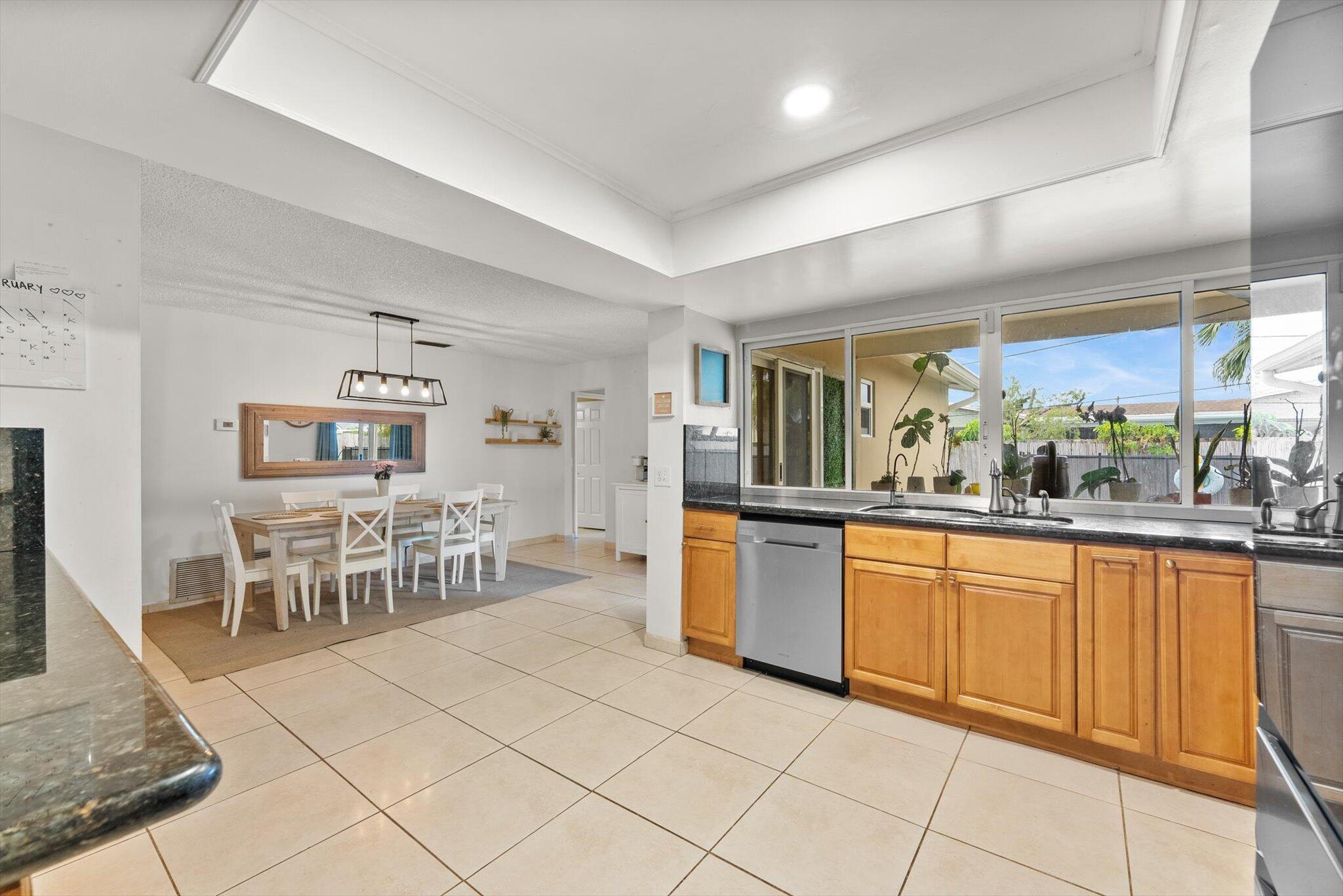 10661 NW 27TH, Sunrise FL 33322