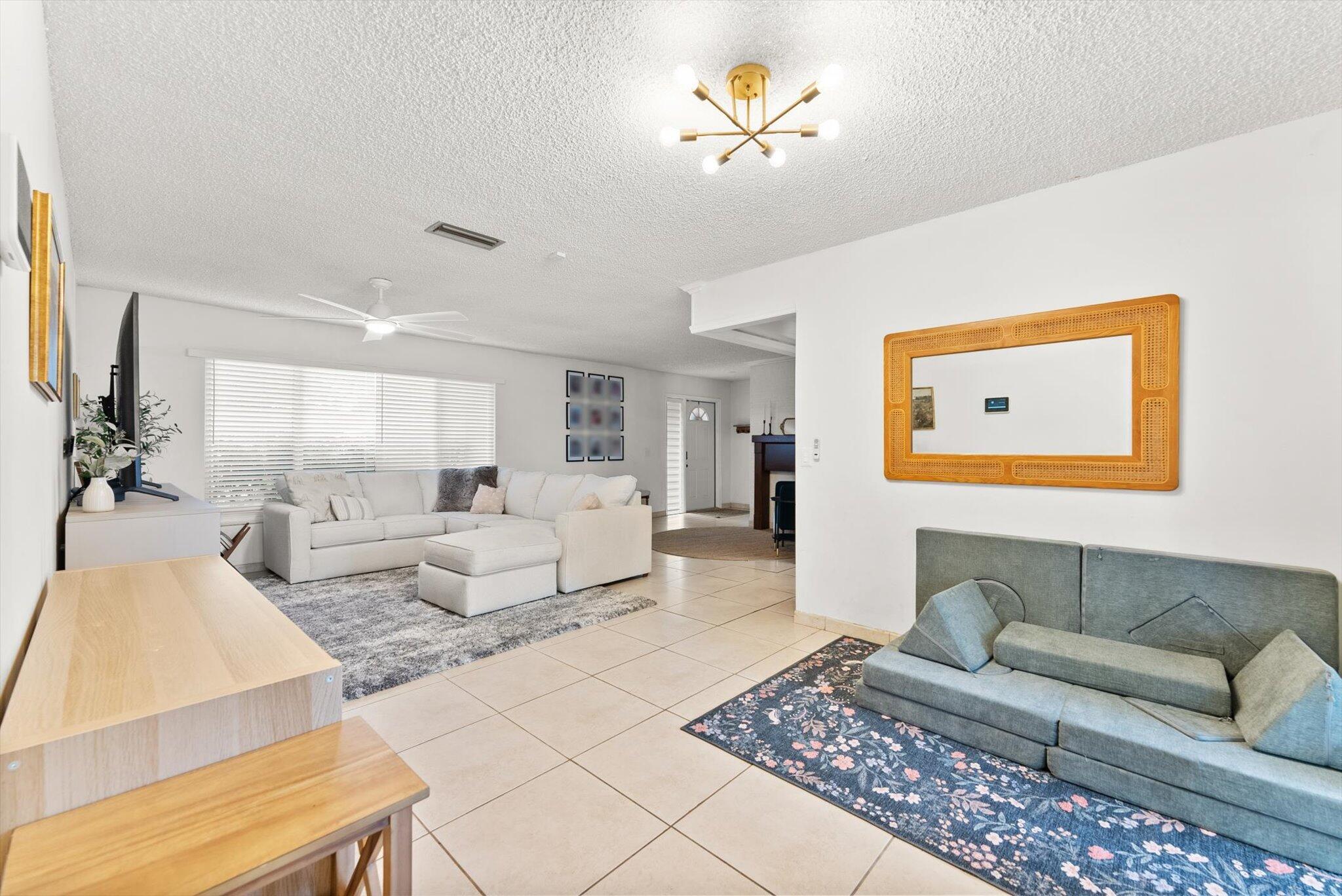 10661 NW 27TH, Sunrise FL 33322