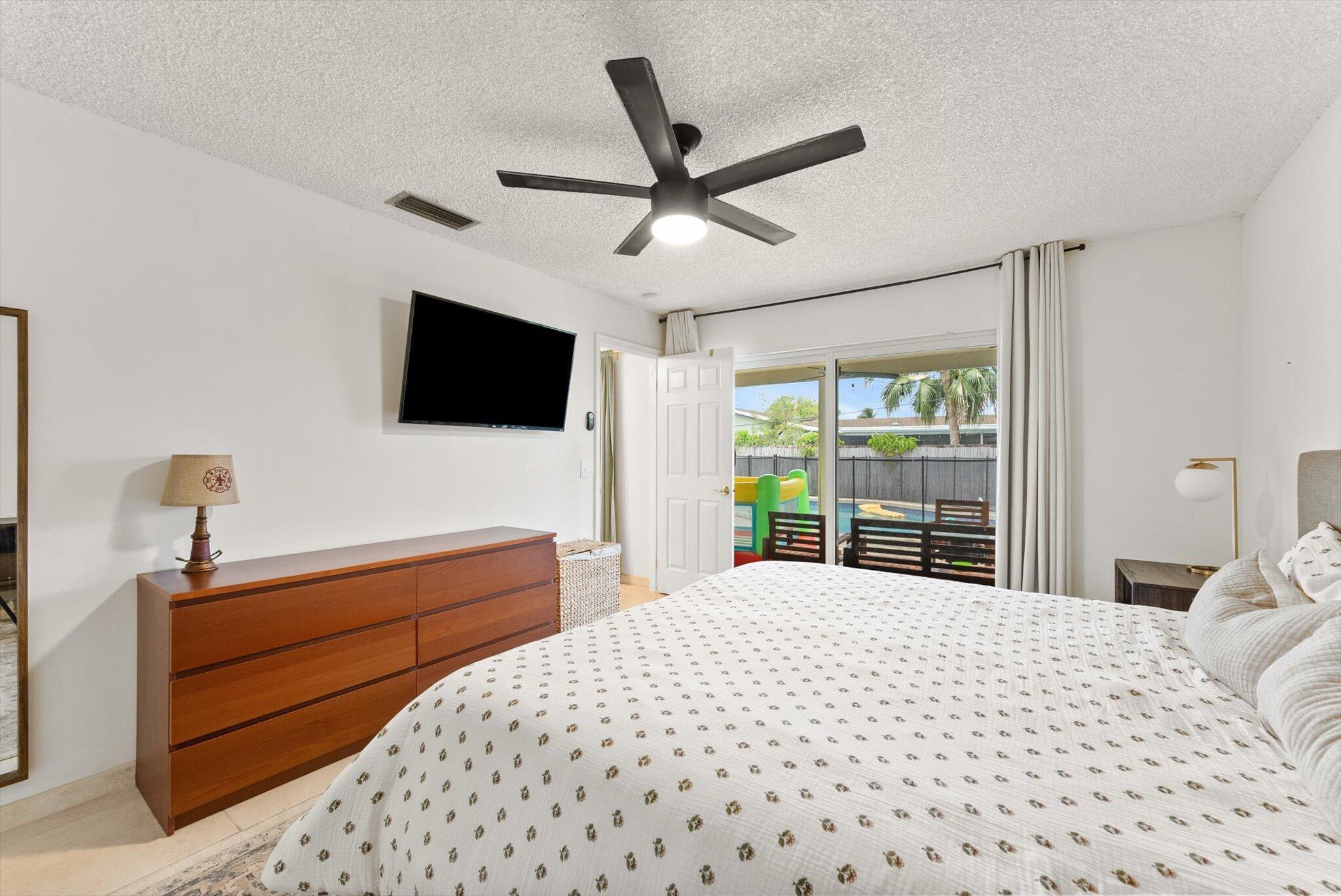 10661 NW 27TH, Sunrise FL 33322