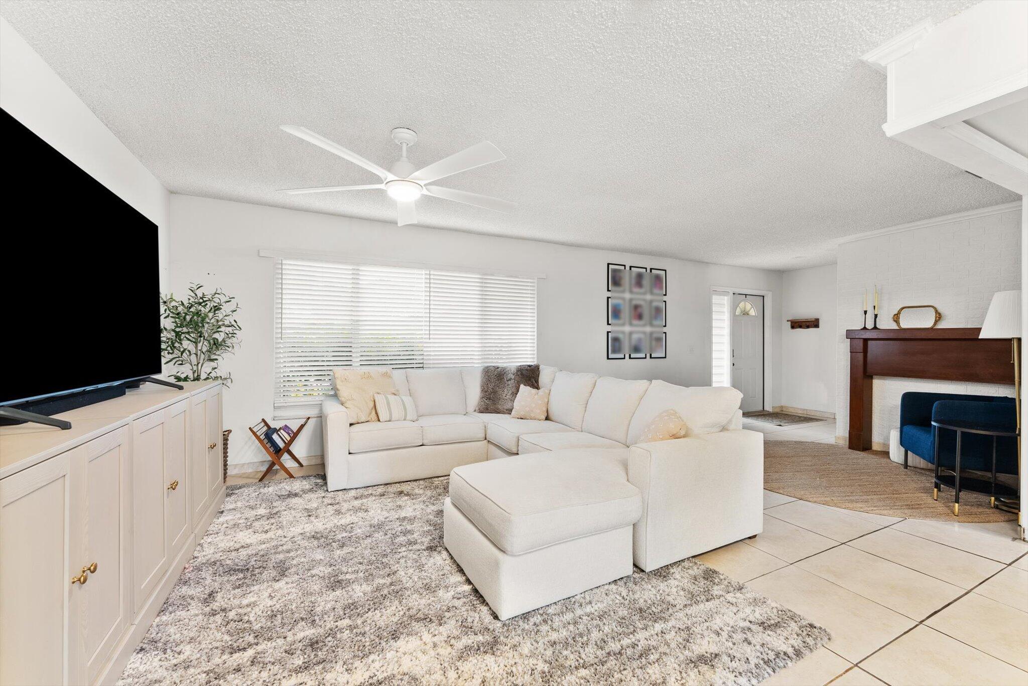10661 NW 27TH, Sunrise FL 33322