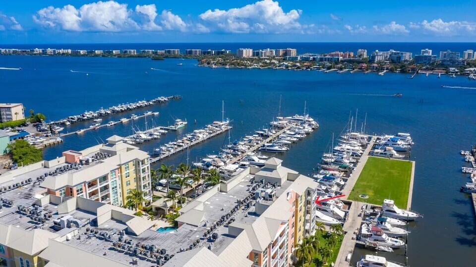 806 E Windward #524, Lantana FL 33462