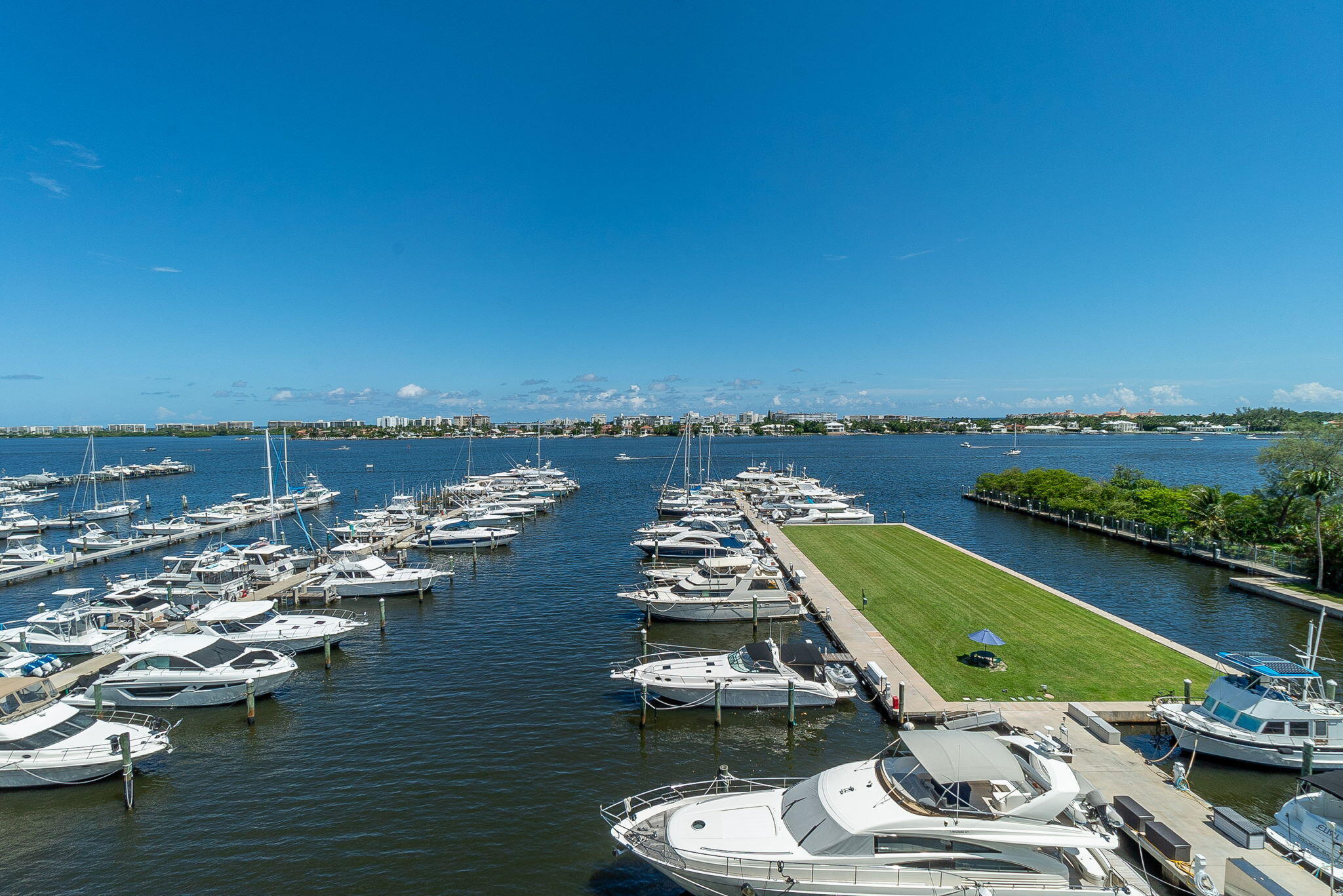 806 E Windward #524, Lantana FL 33462