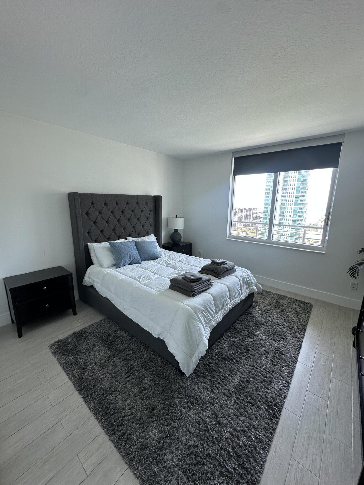 325 S Biscayne #2617, Miami FL 33131