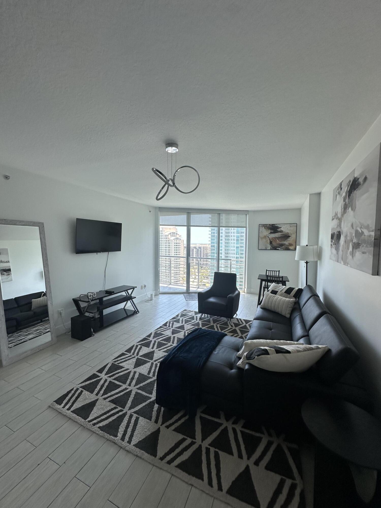 325 S Biscayne #2617, Miami FL 33131