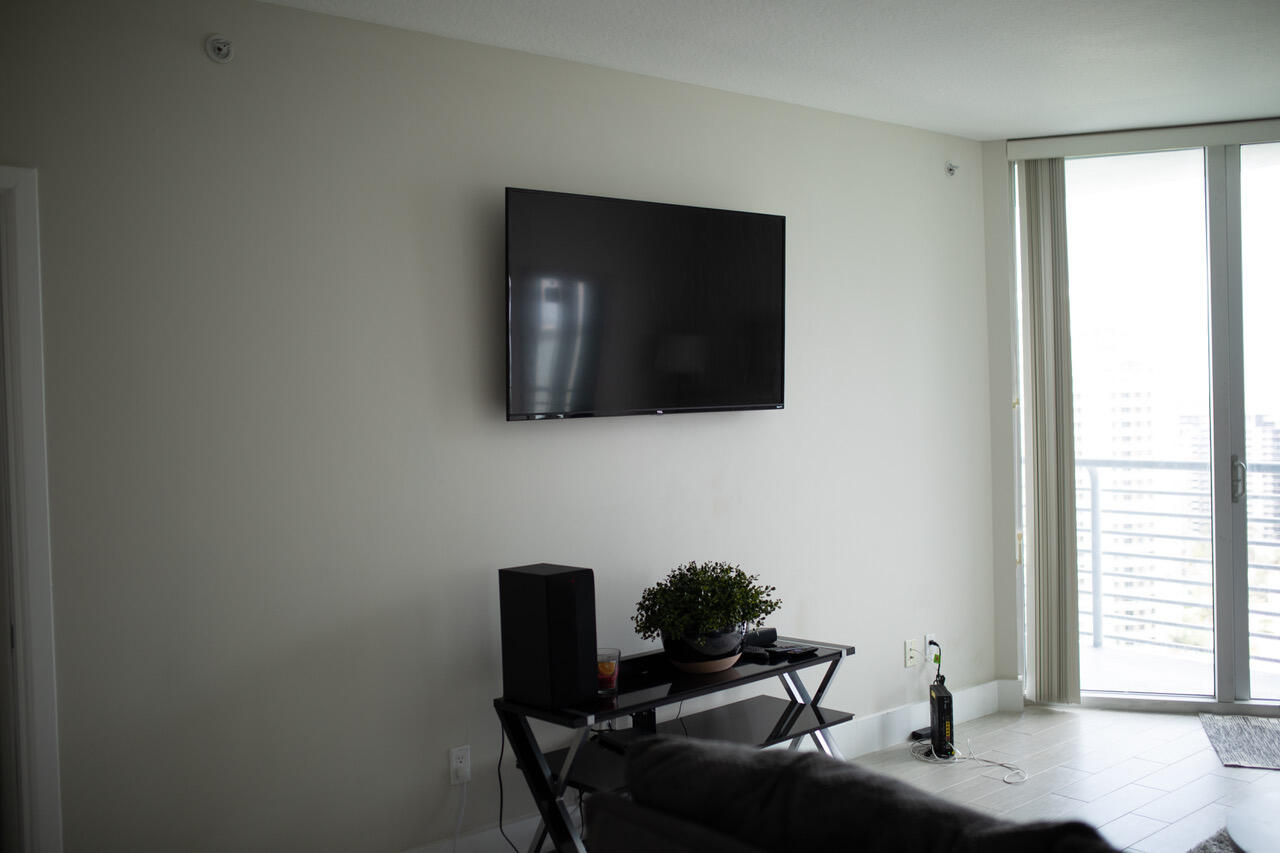 325 S Biscayne #2617, Miami FL 33131