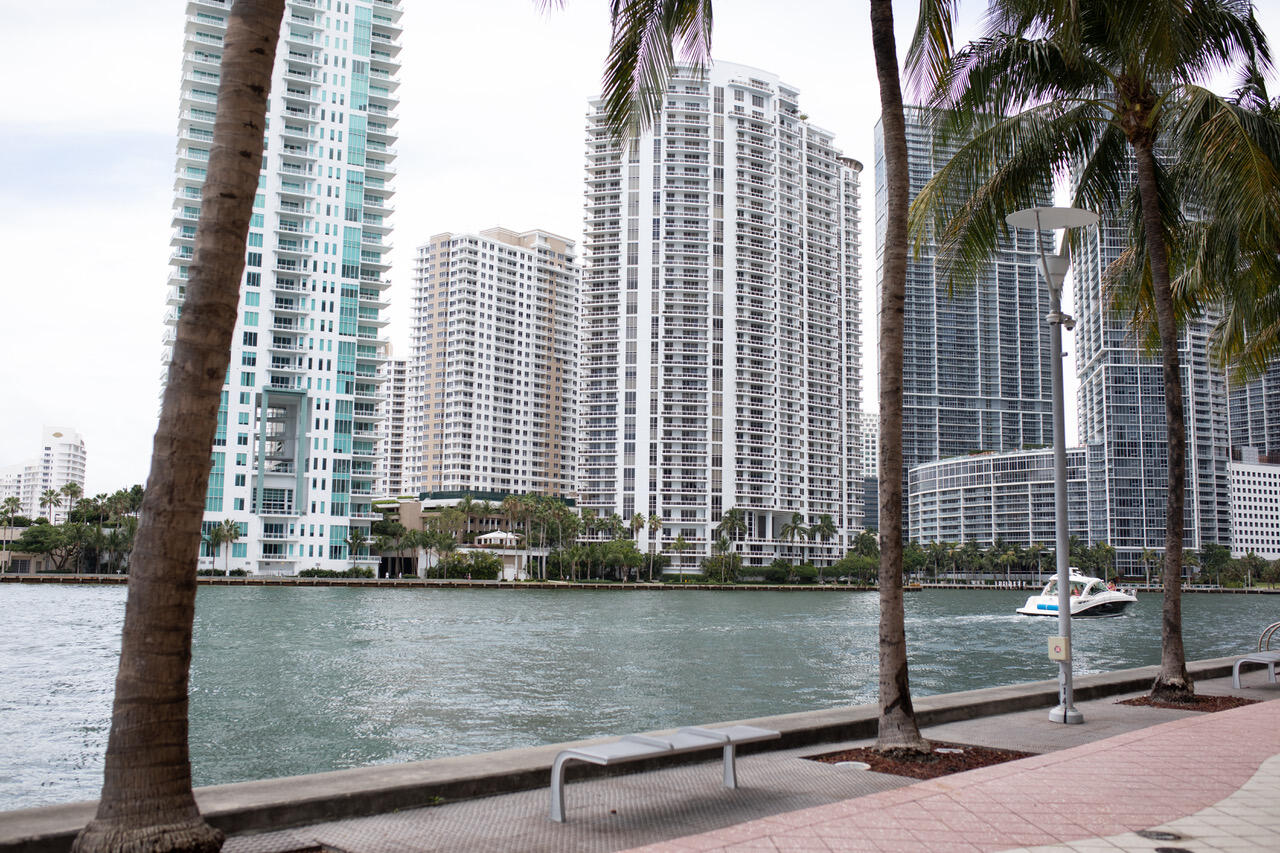 325 S Biscayne #2617, Miami FL 33131