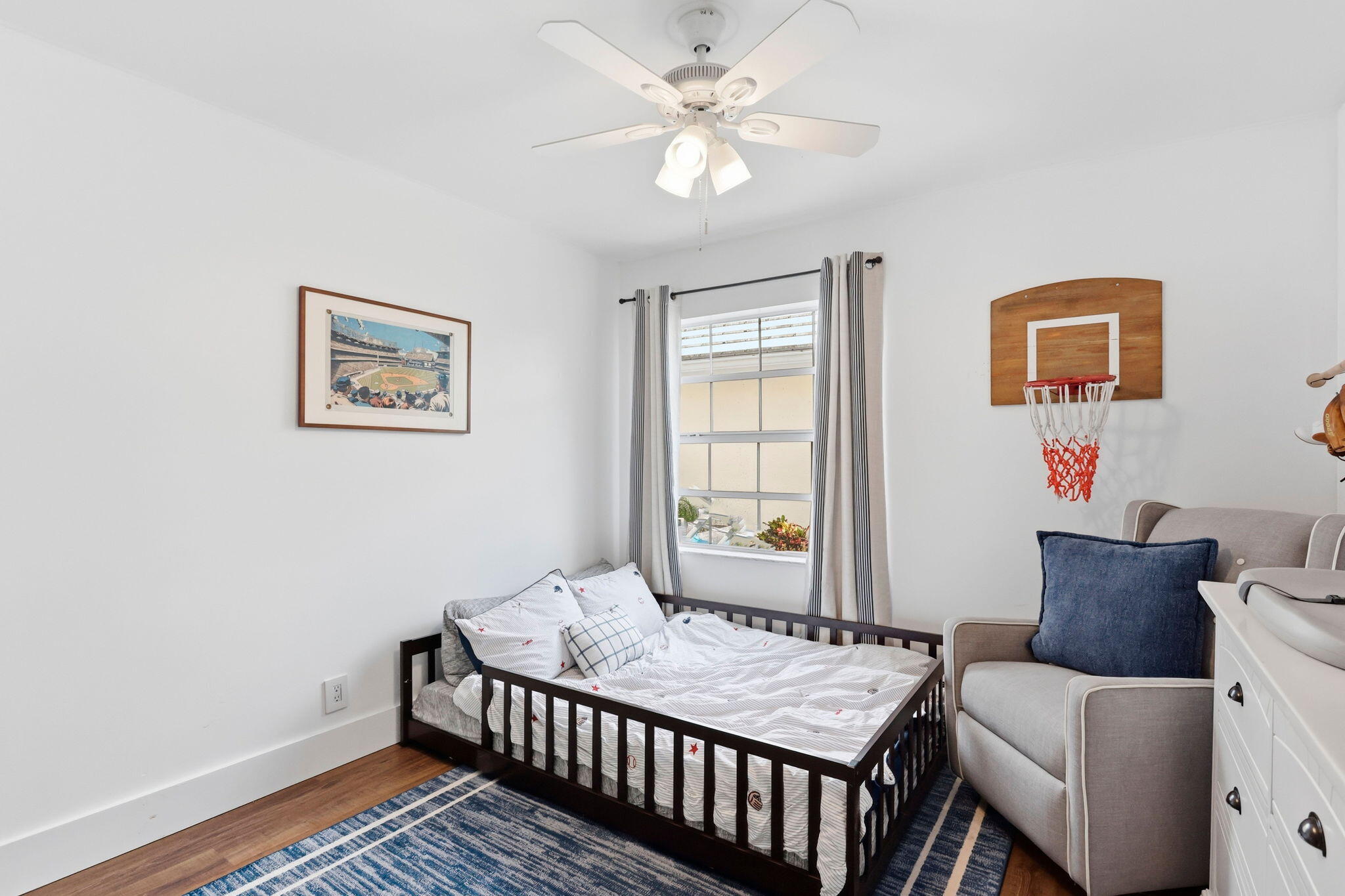 944 Dickens, West Palm Beach FL 33411
