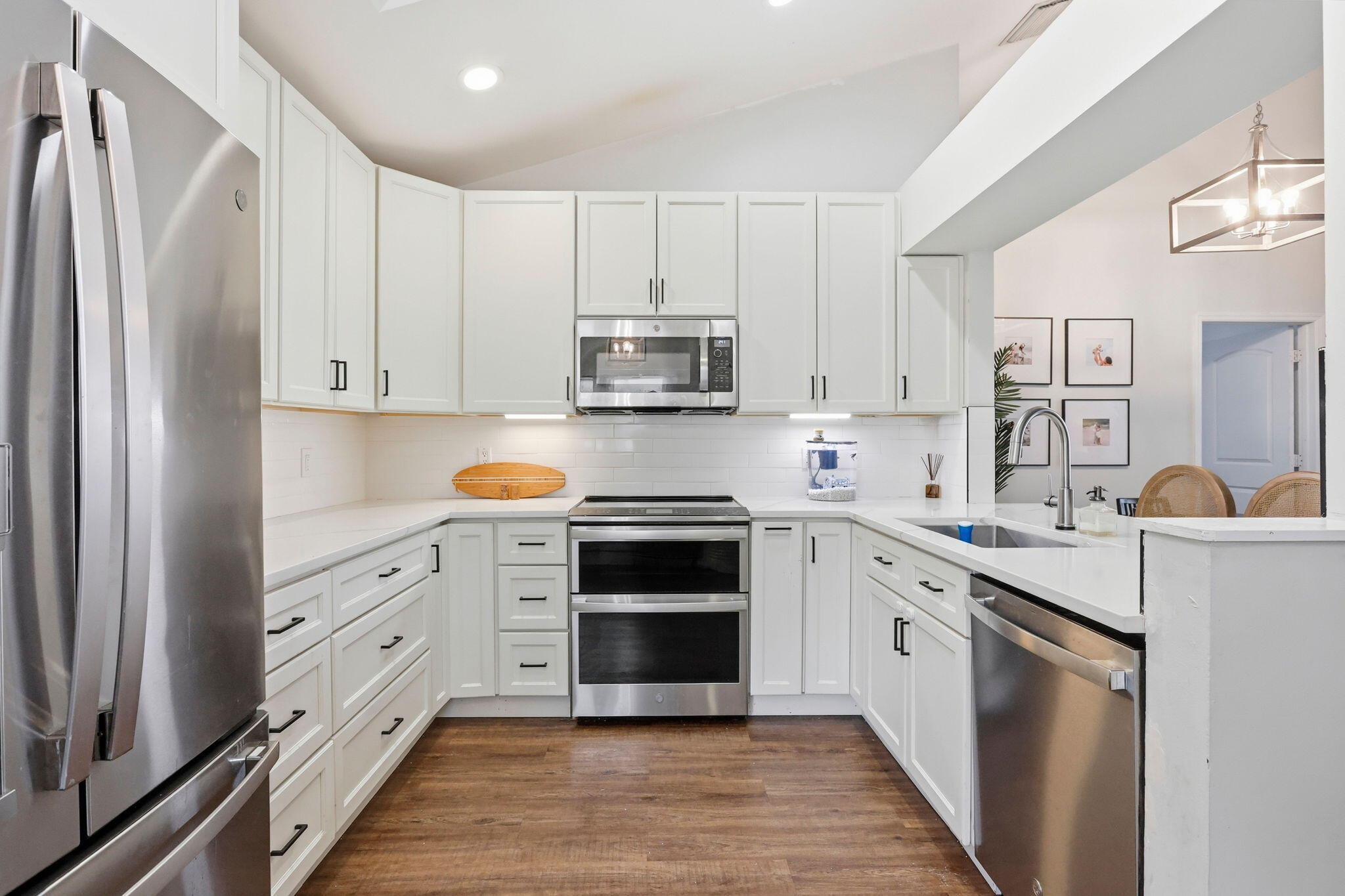 944 Dickens, West Palm Beach FL 33411